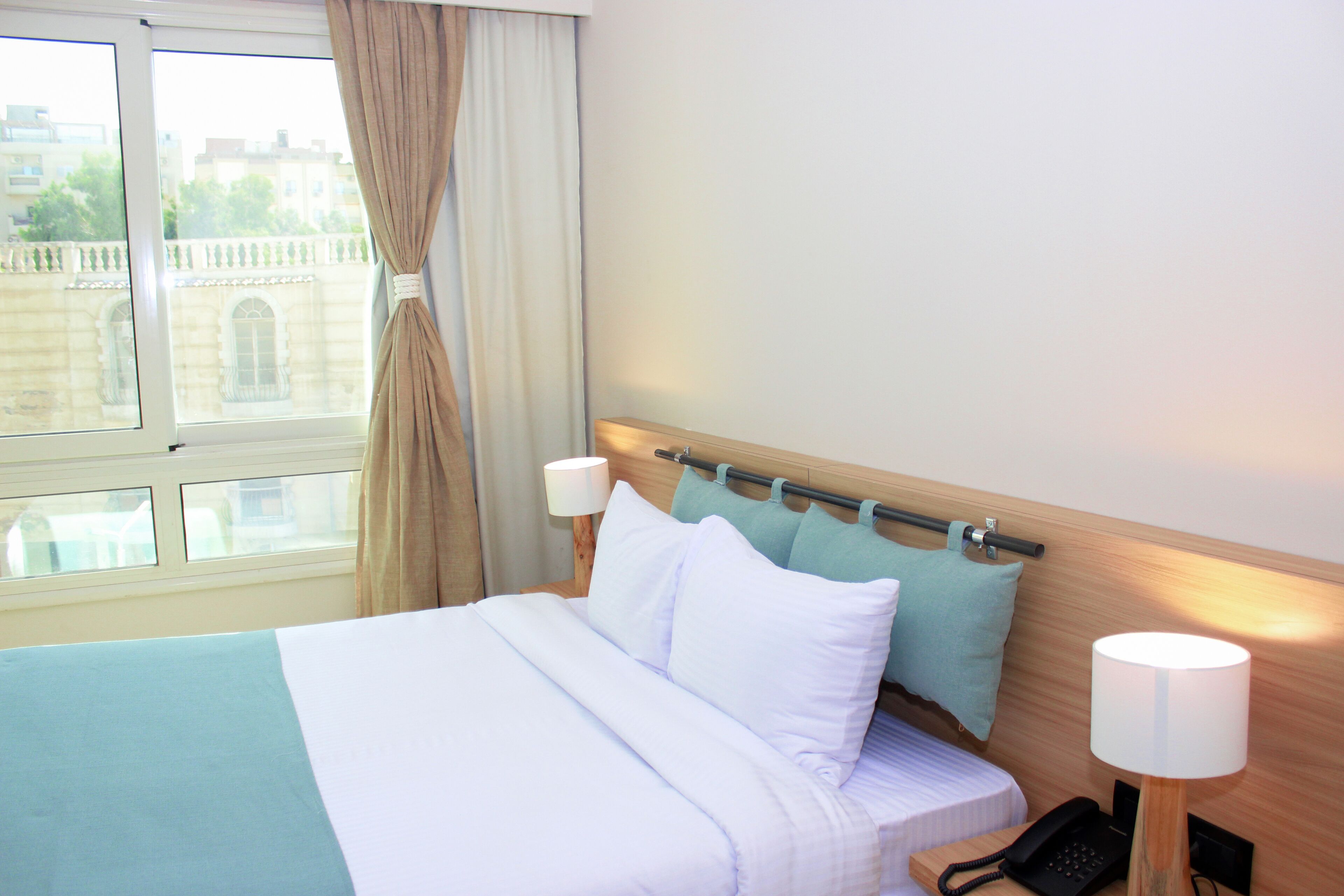 Redcon Suites 3*