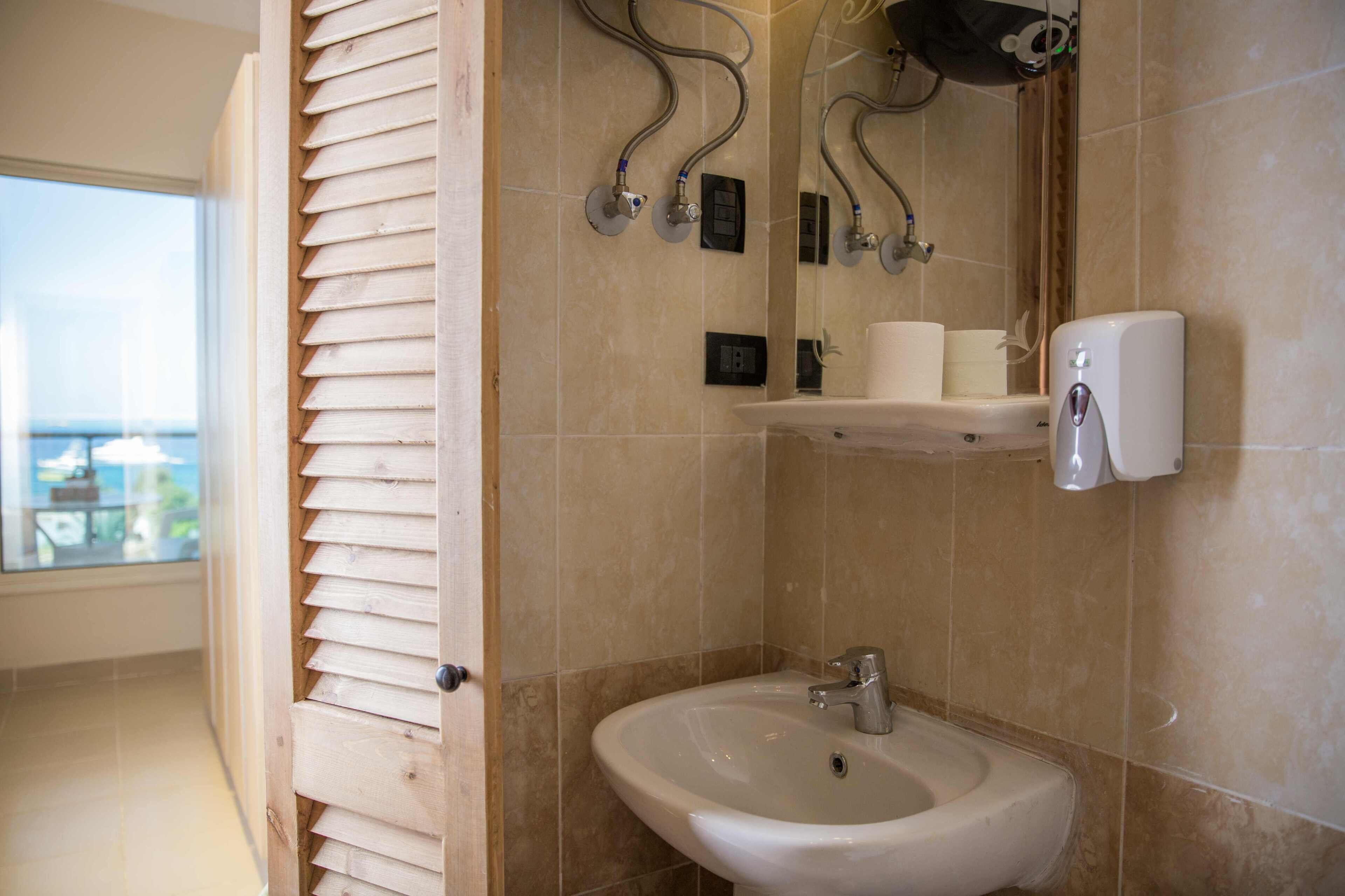 Redcon Suites 3*