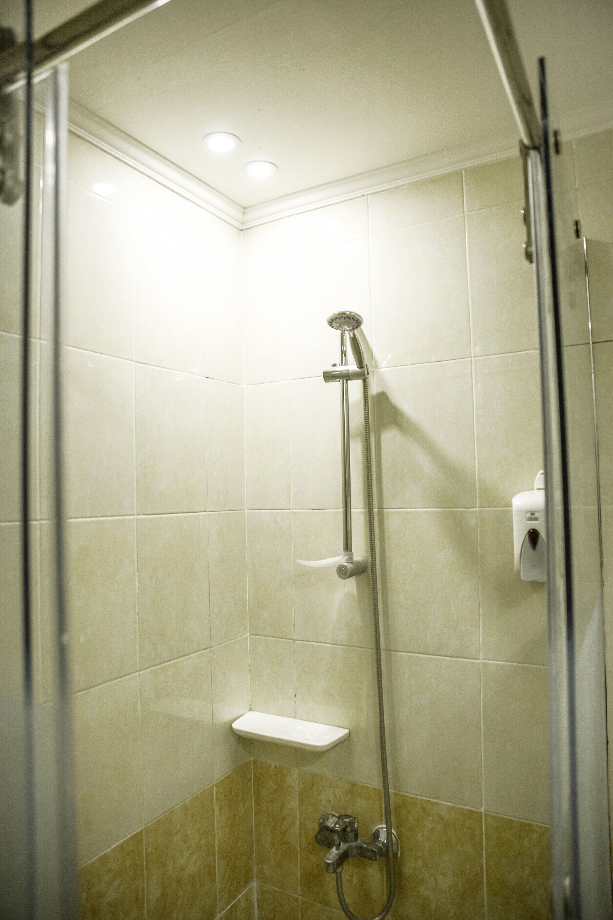 Redcon Suites 3*
