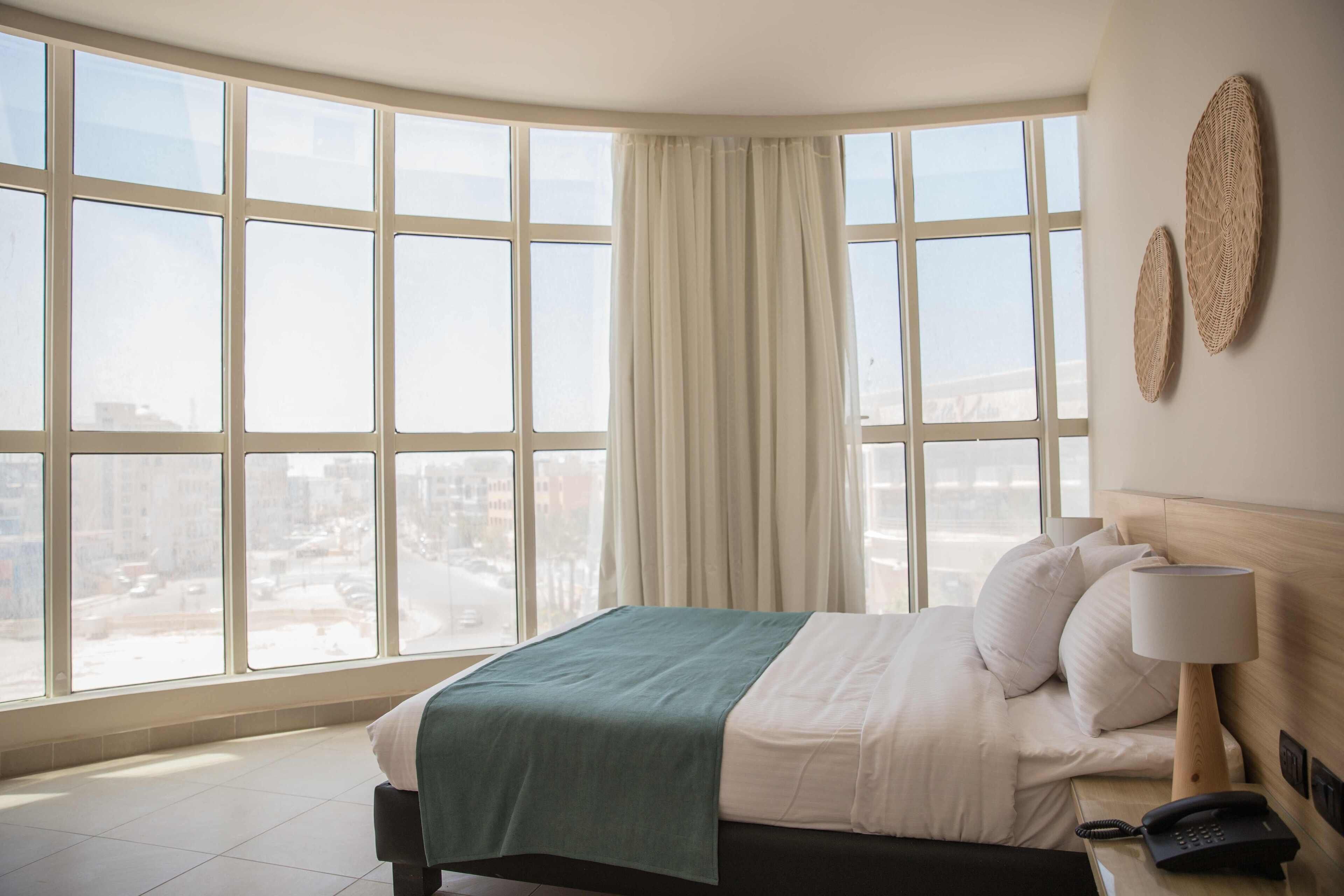 Redcon Suites 3*
