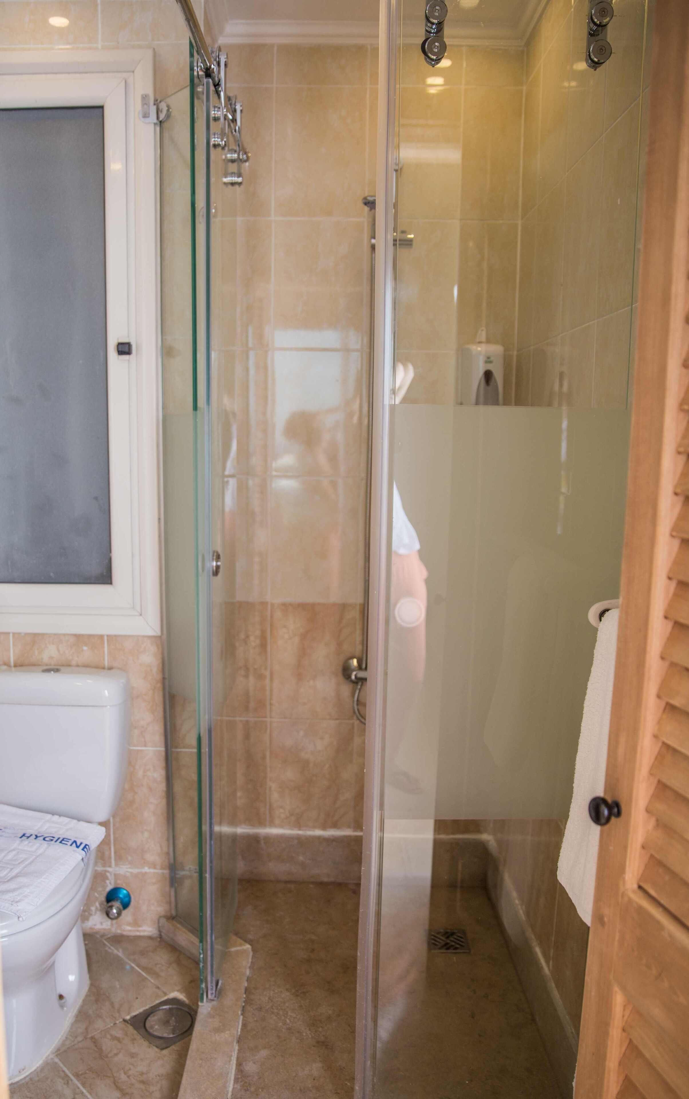 Redcon Suites 3*