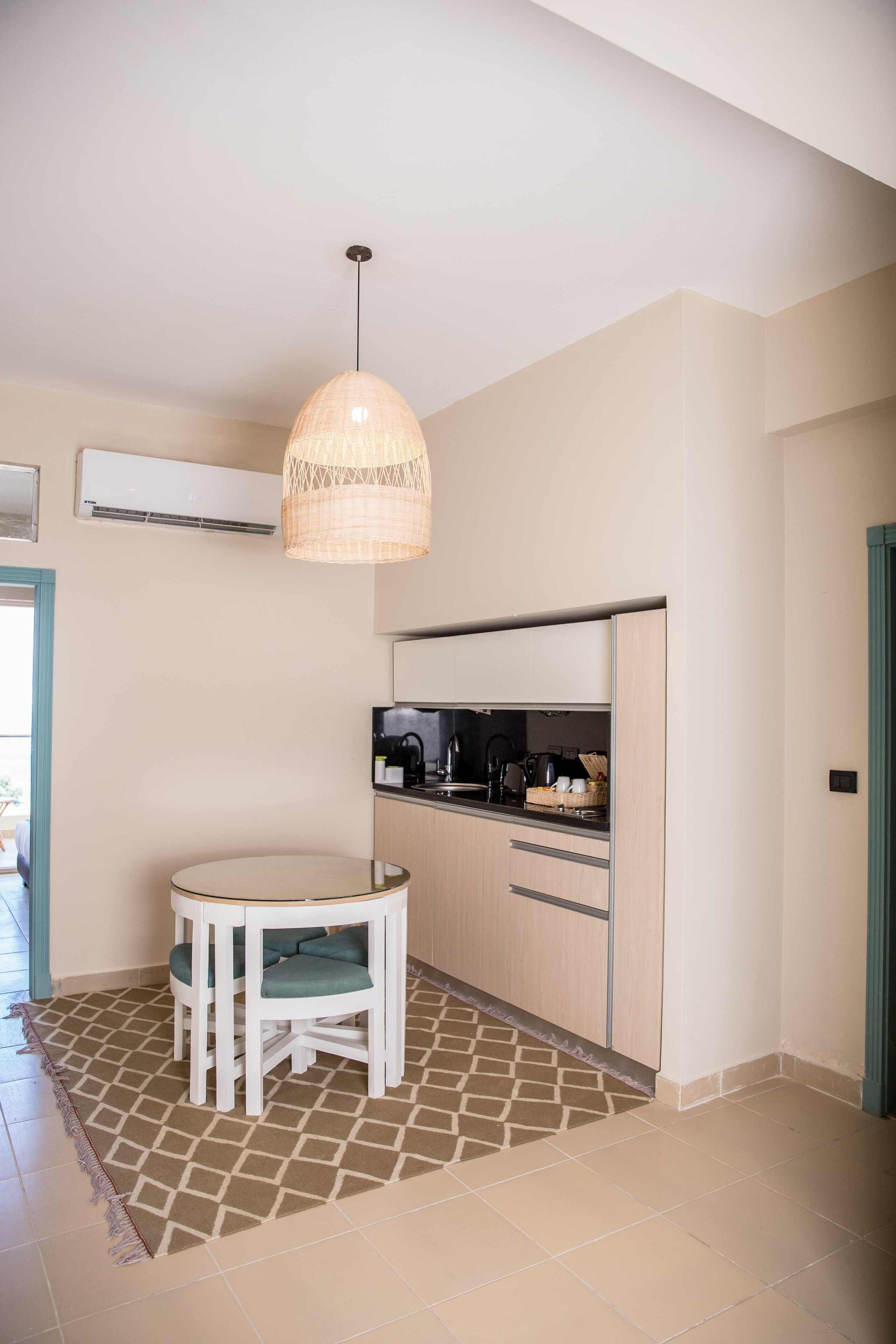 Redcon Suites 3*