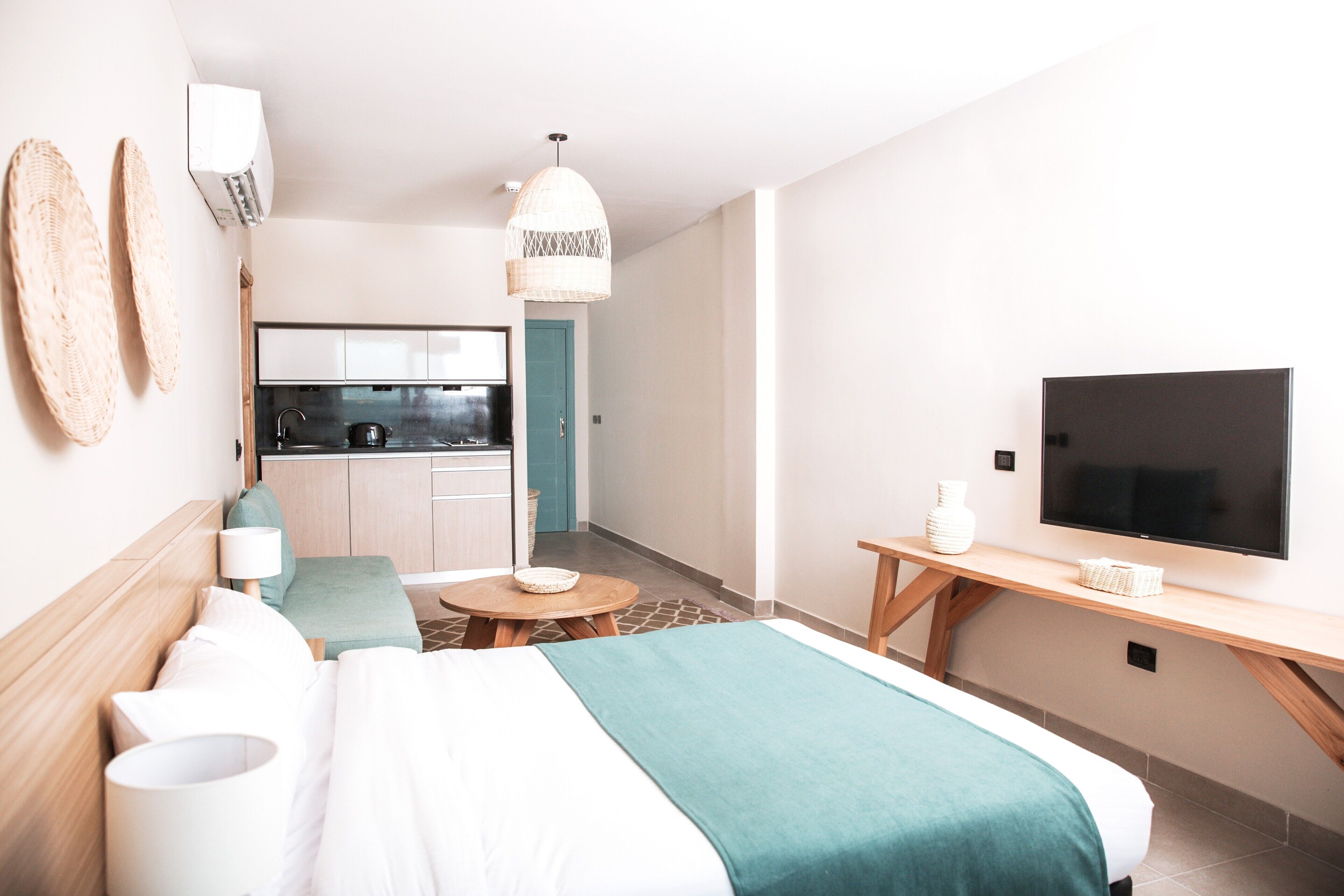 Redcon Suites 3*