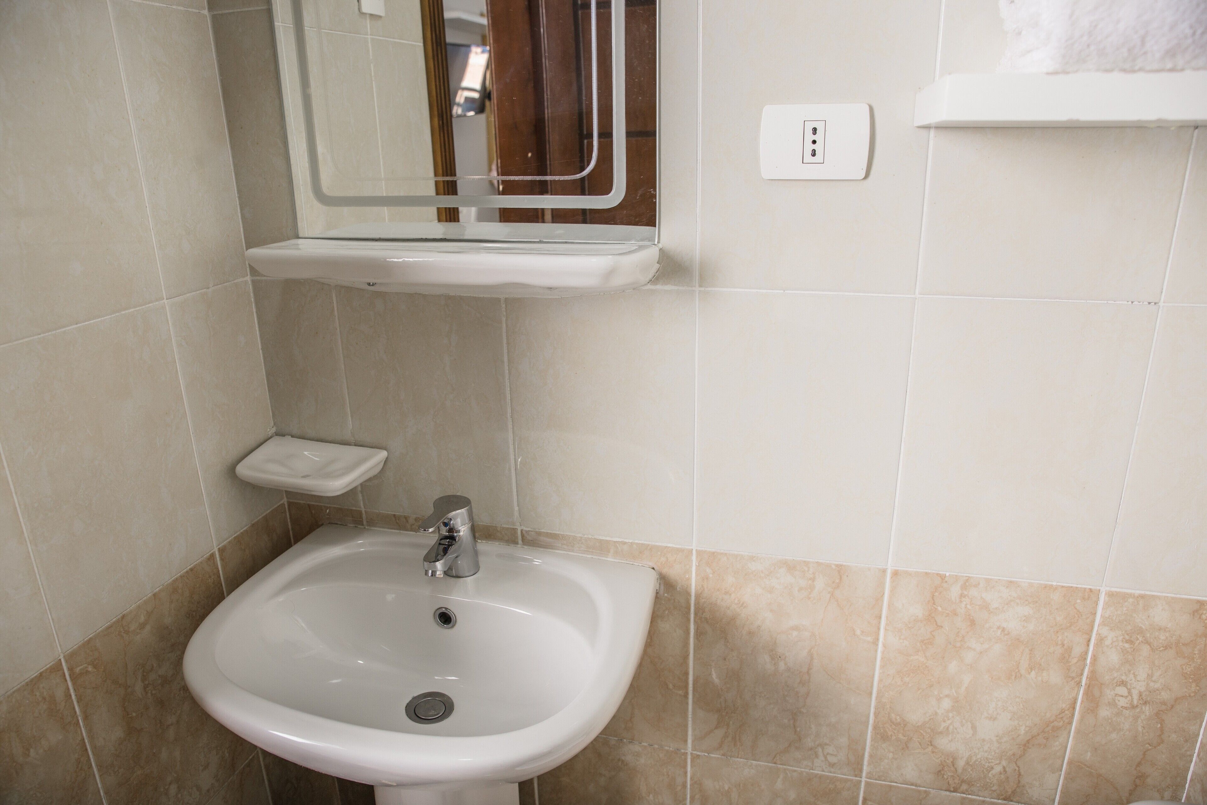 Redcon Suites 3*