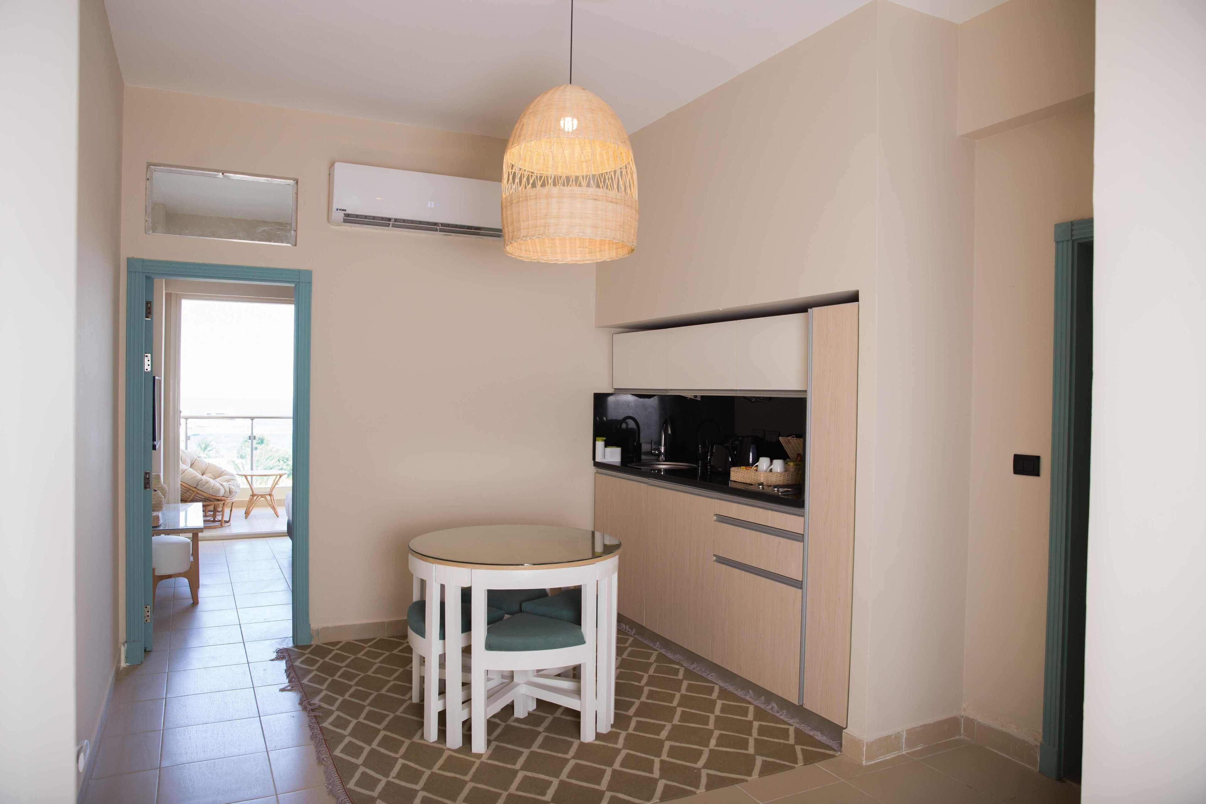 Redcon Suites 3*