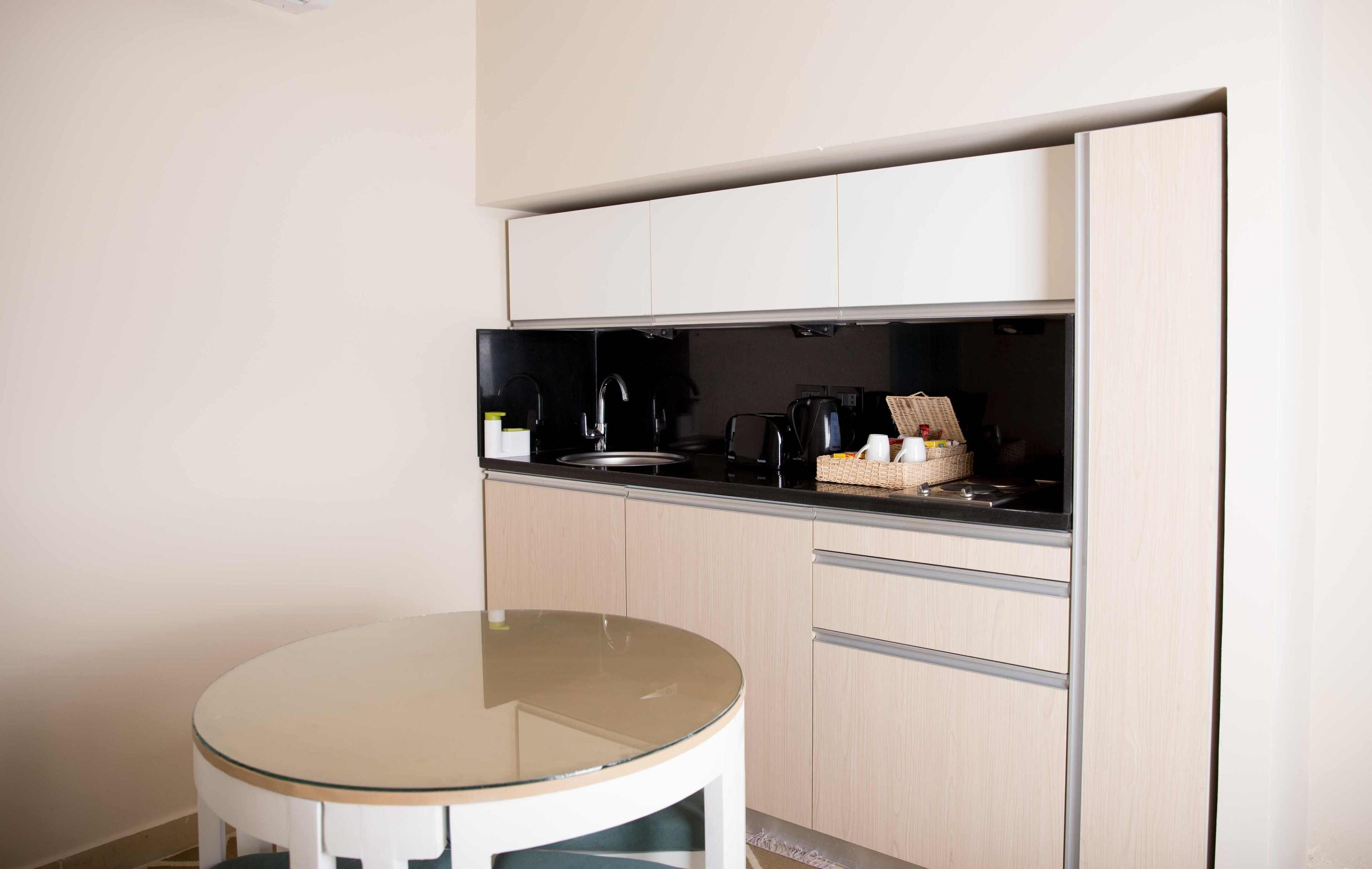 Redcon Suites 3*