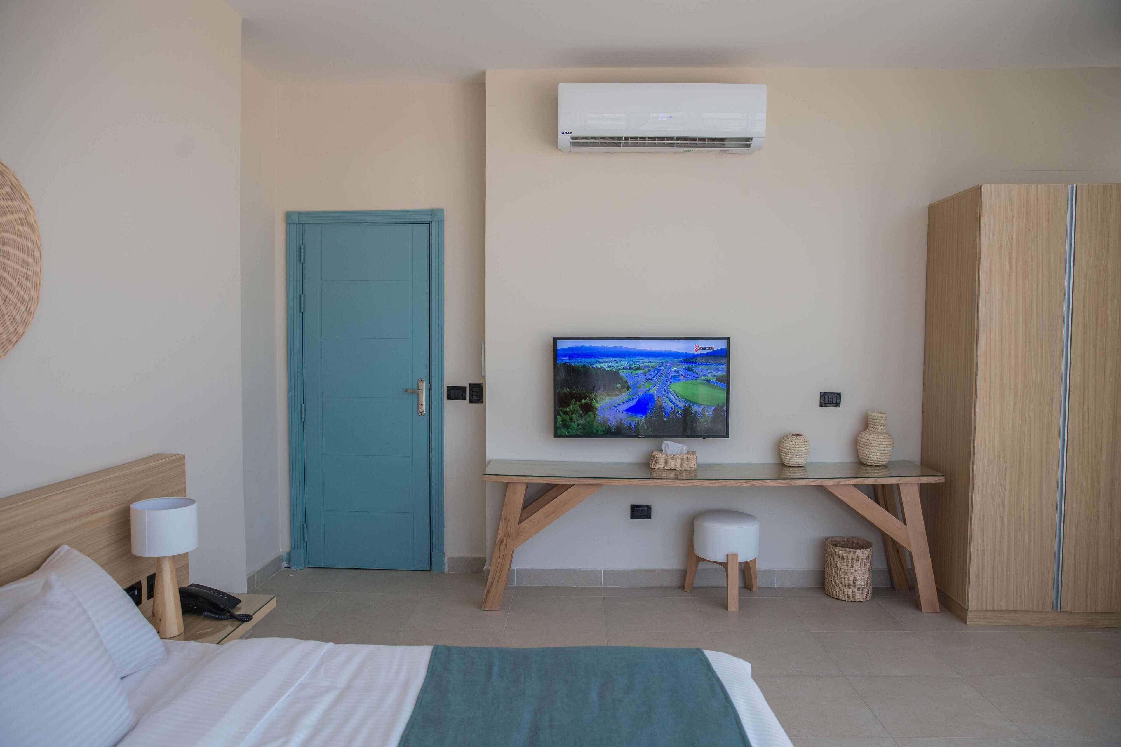 Redcon Suites 3*