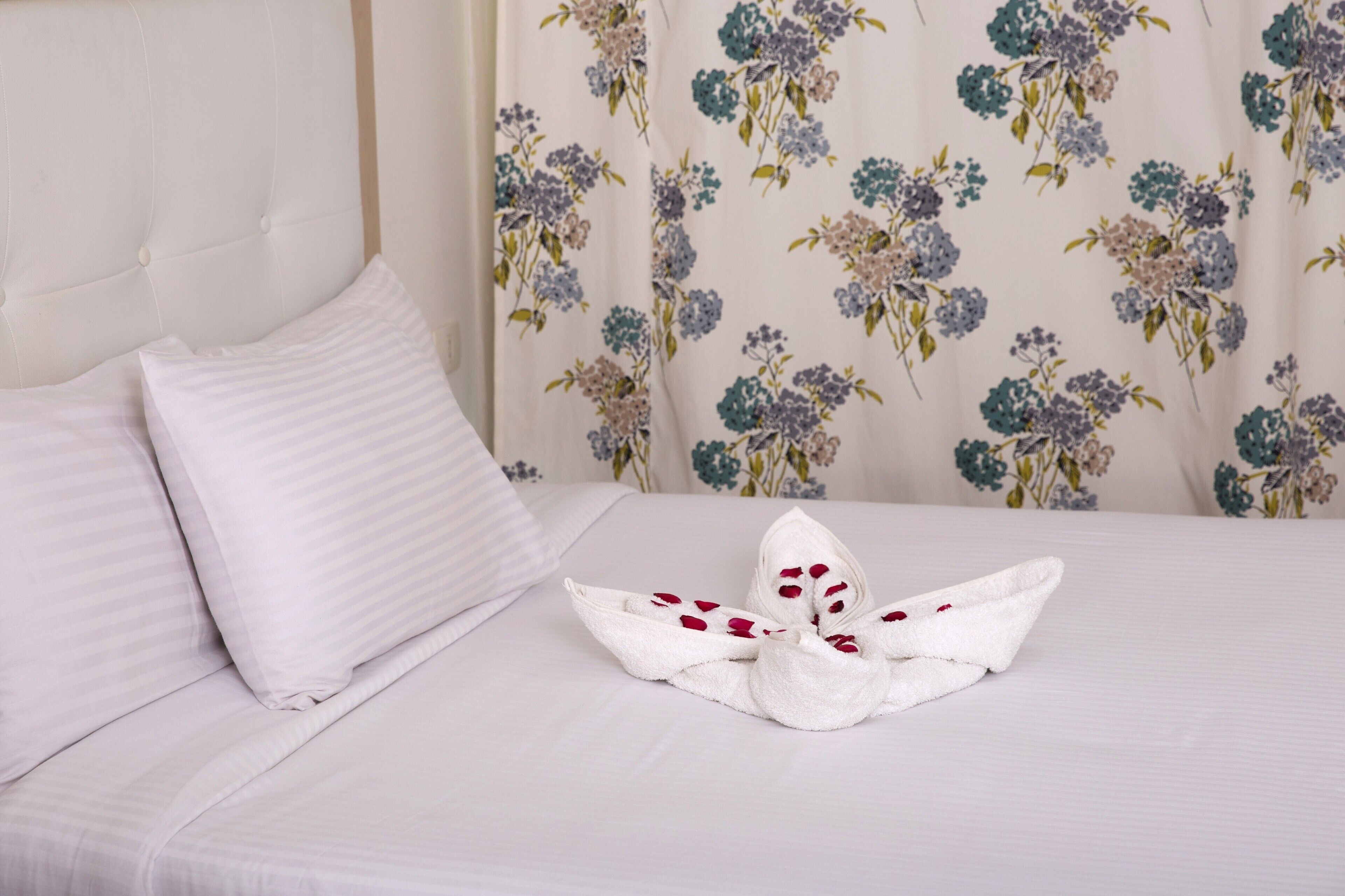 Redcon Suites 3*