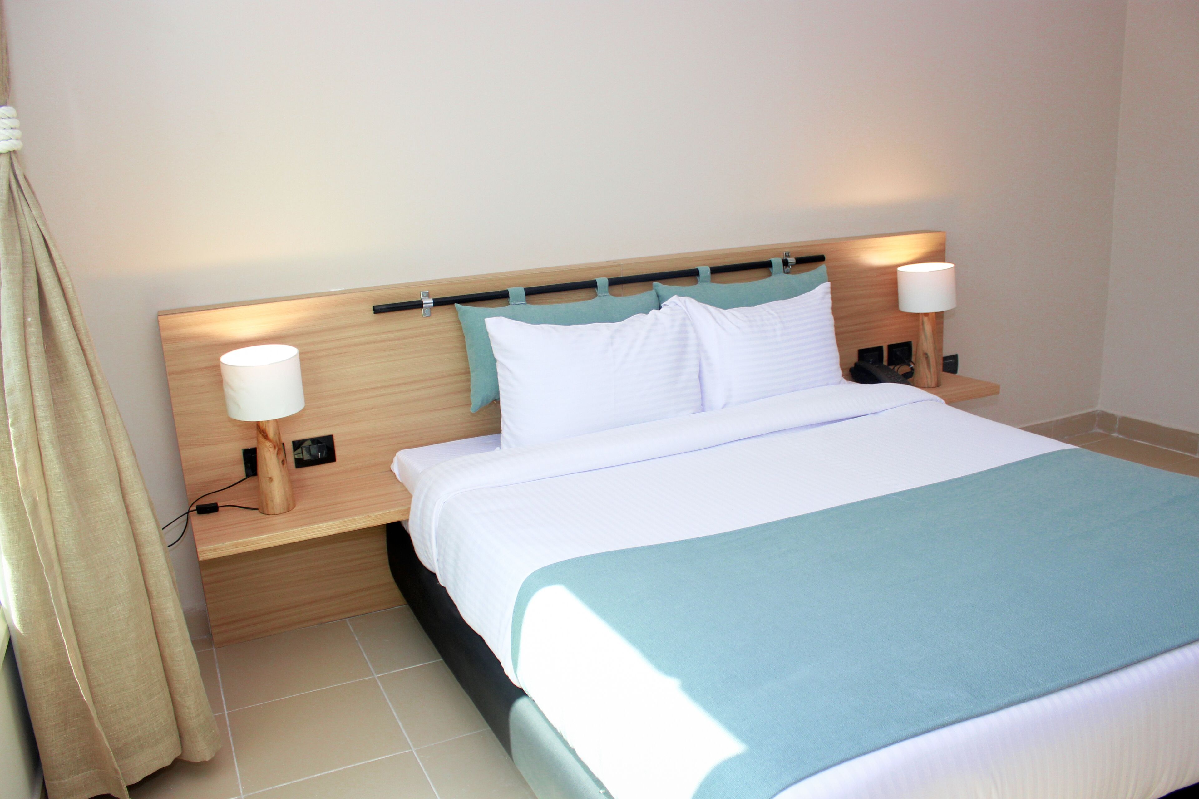Redcon Suites 3*