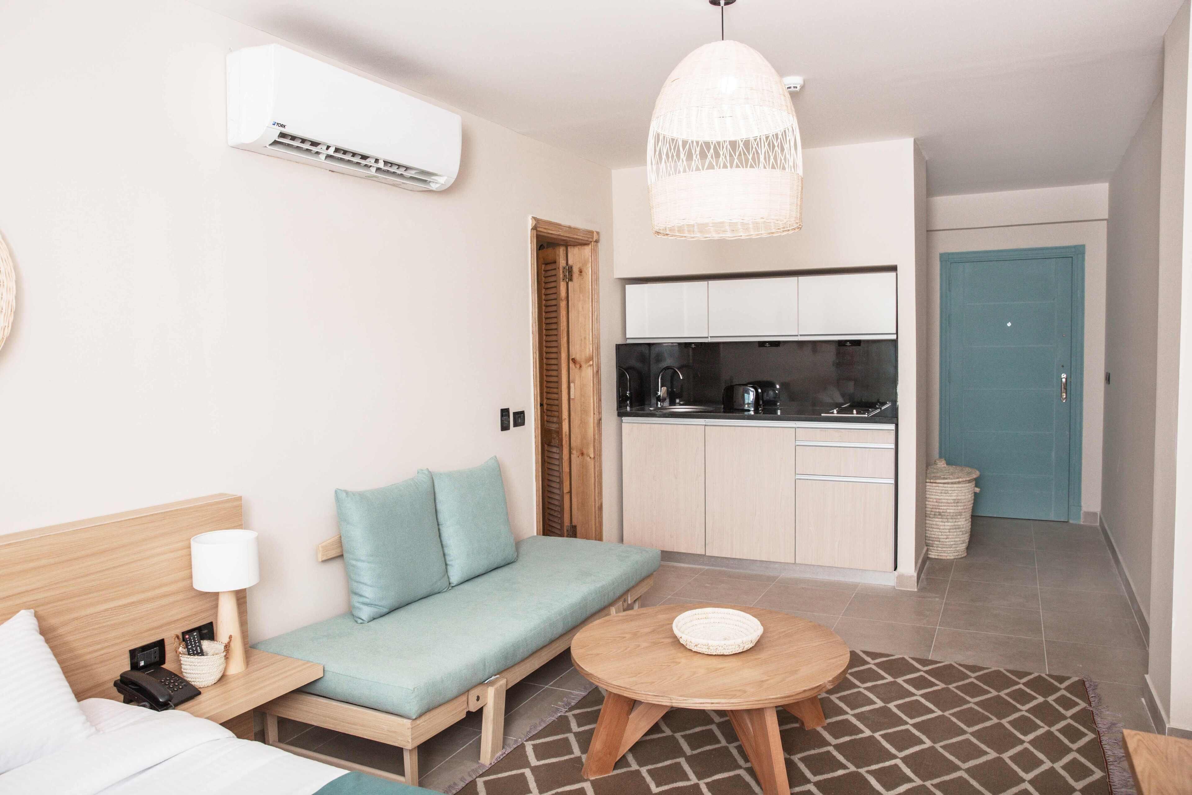Redcon Suites 3*