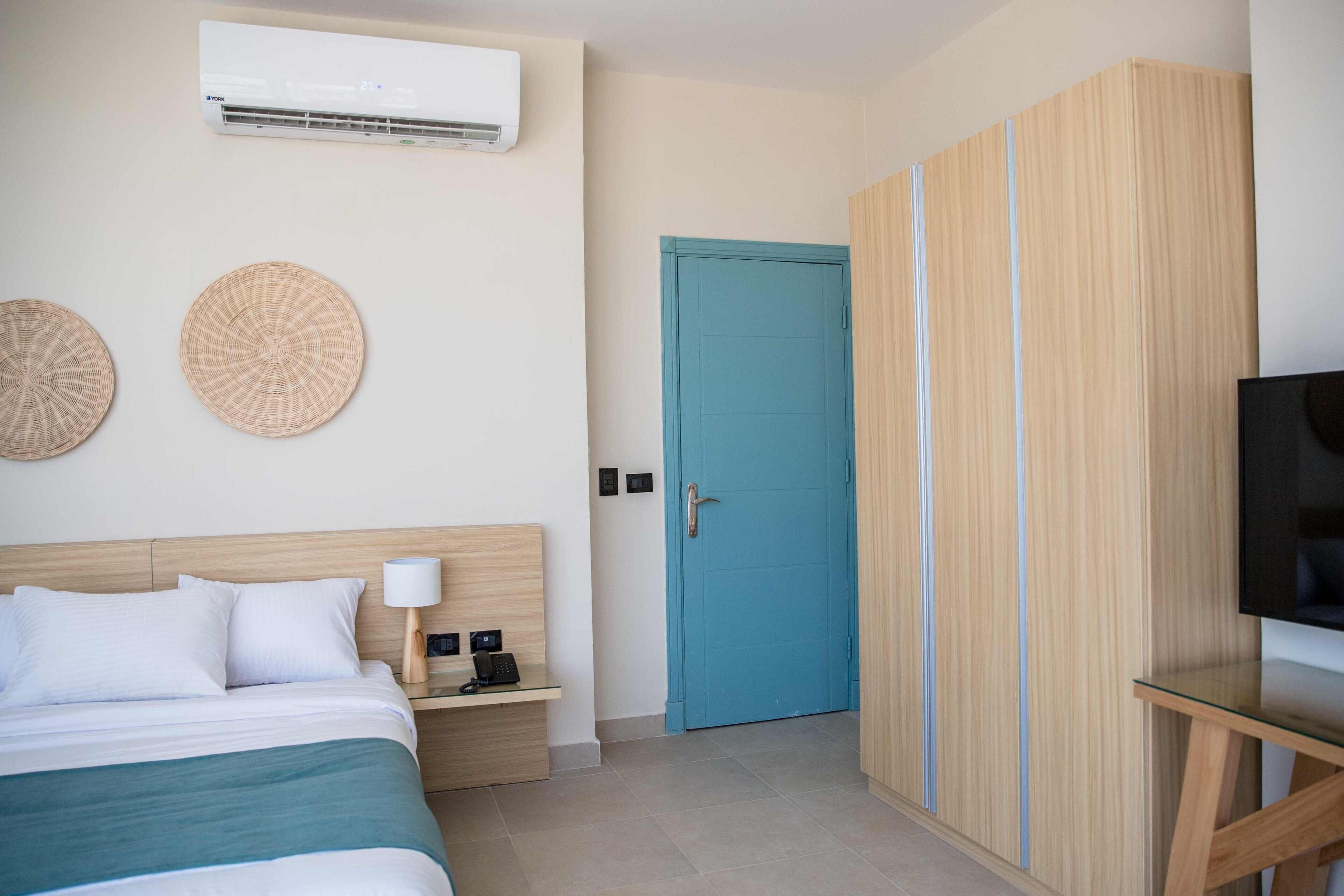 Redcon Suites 3*