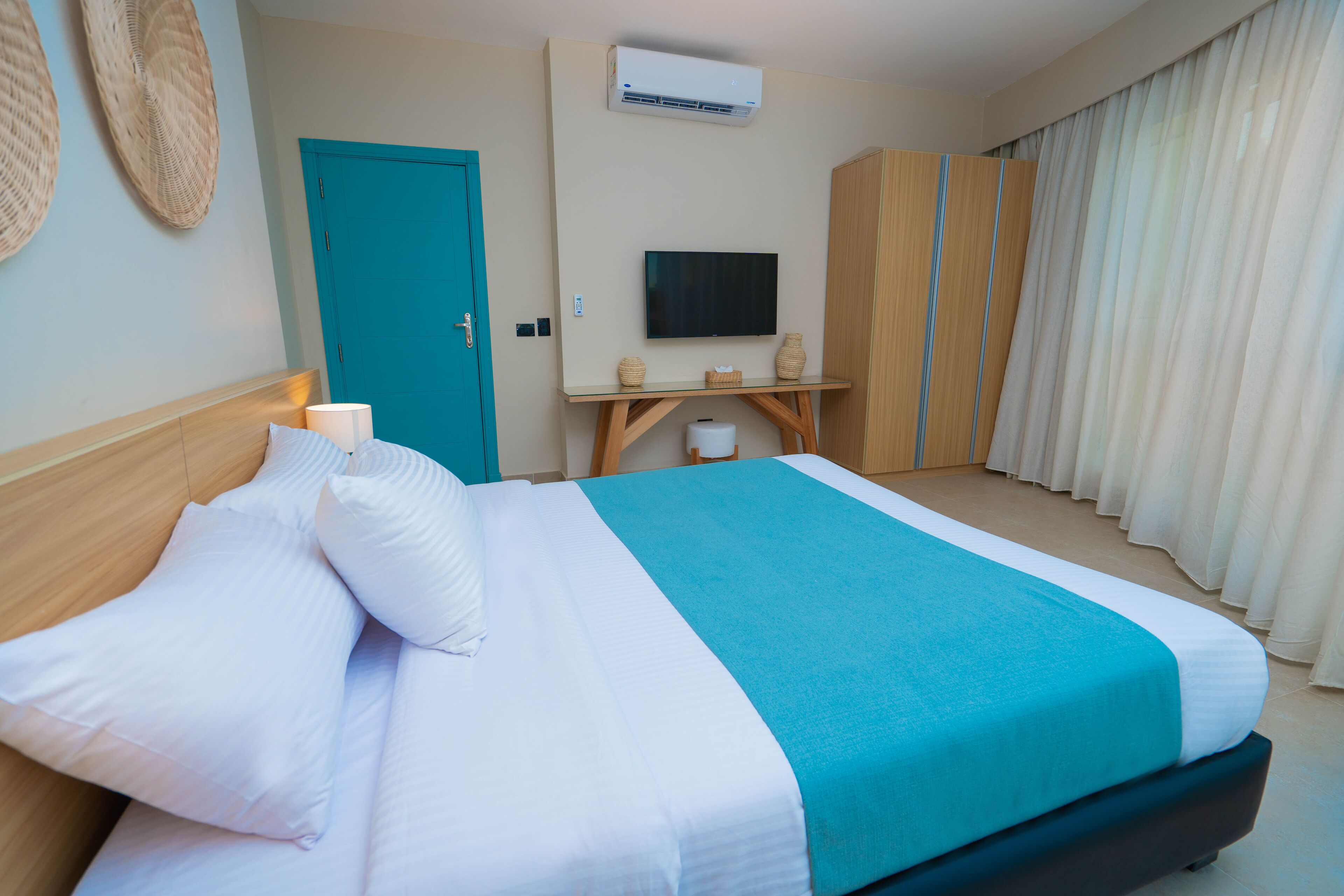 Redcon Suites 3*