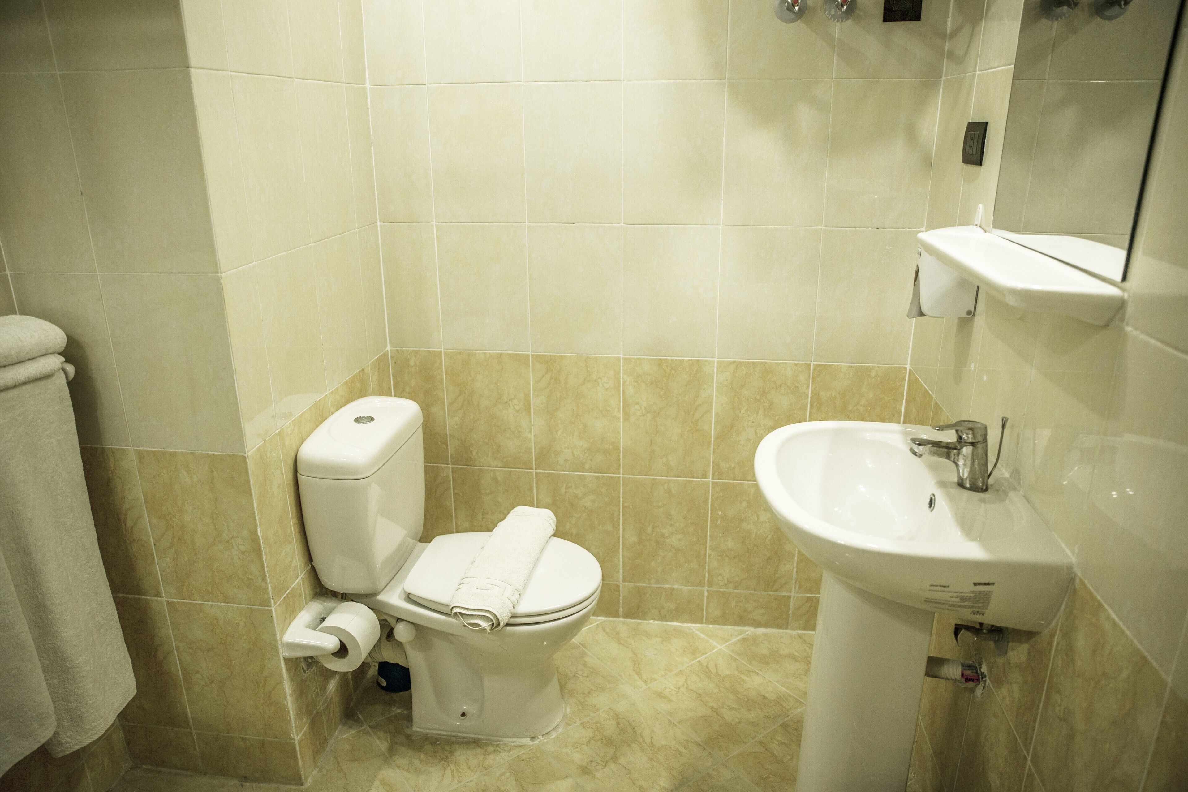 Redcon Suites 3*