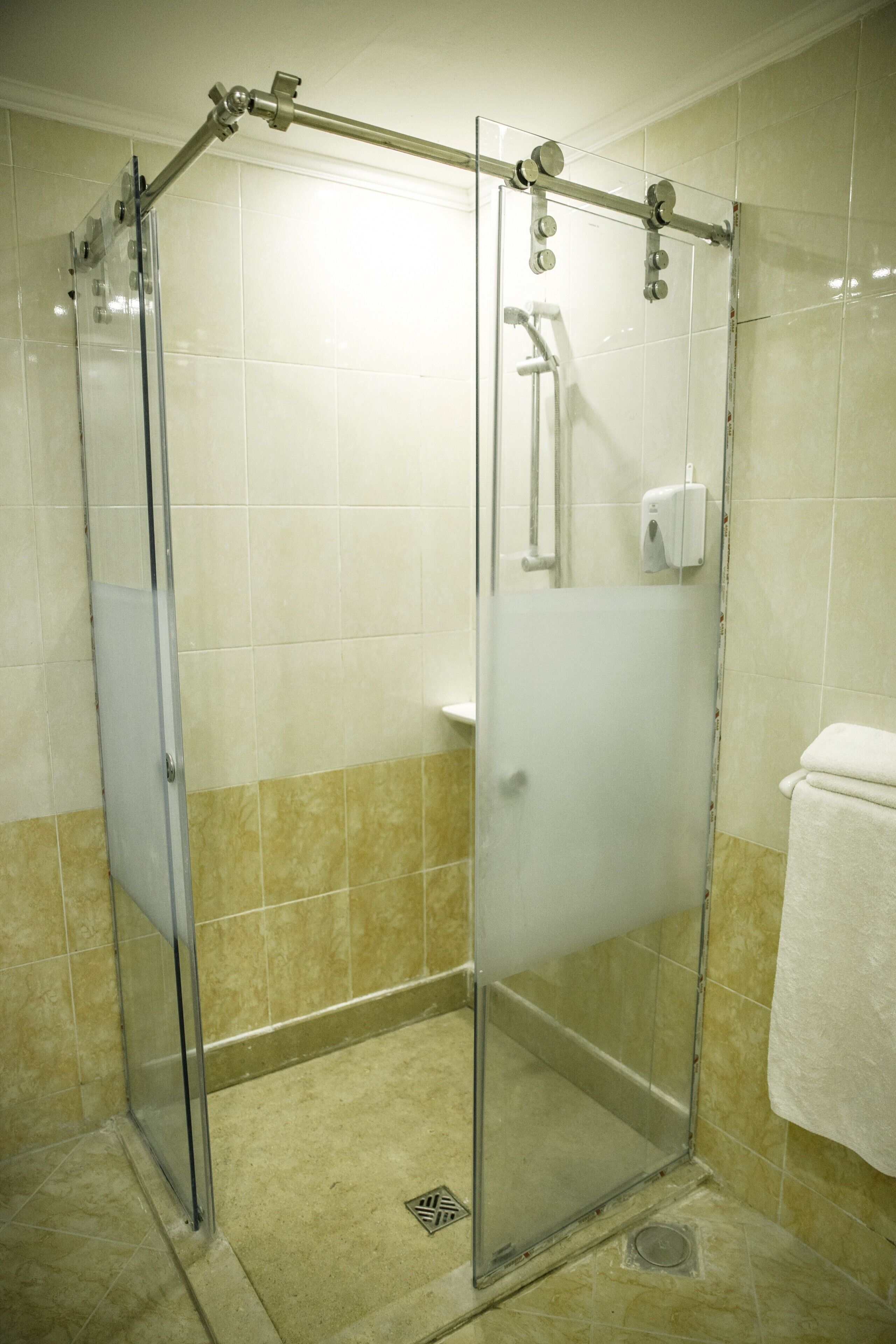 Redcon Suites 3*