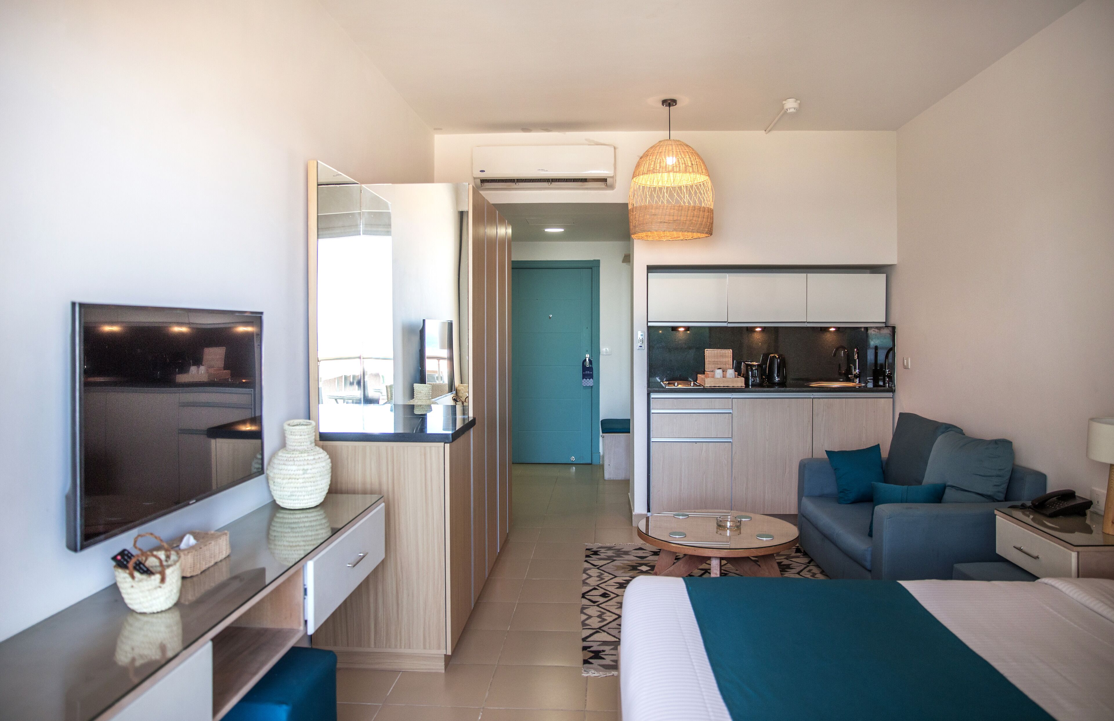 Redcon Suites 3*