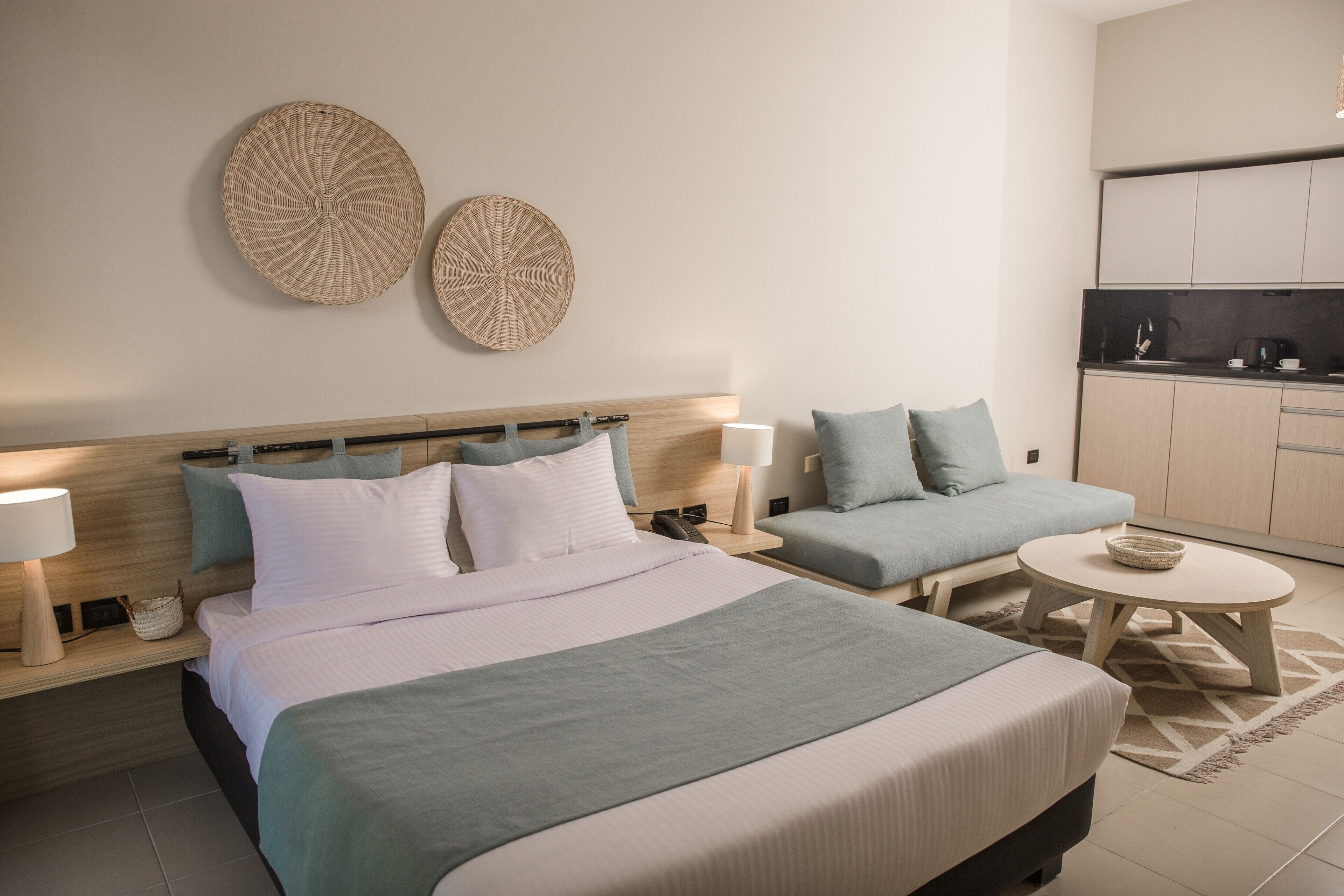 Redcon Suites 3*
