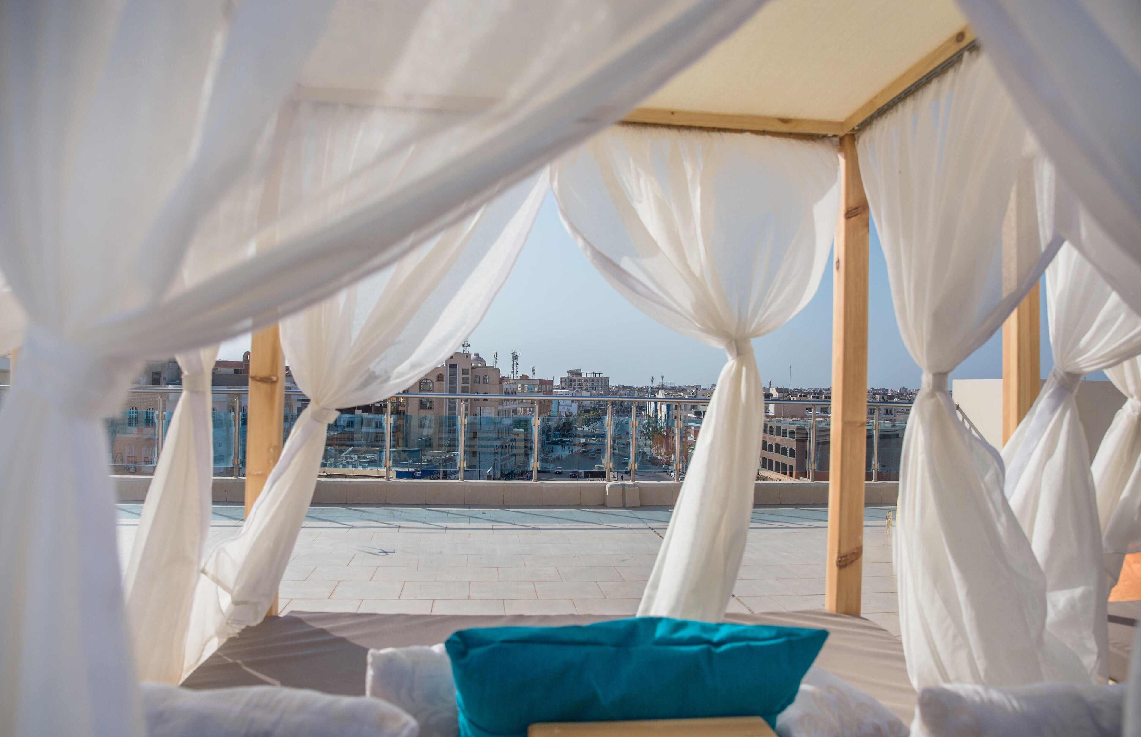 Redcon Suites 3*