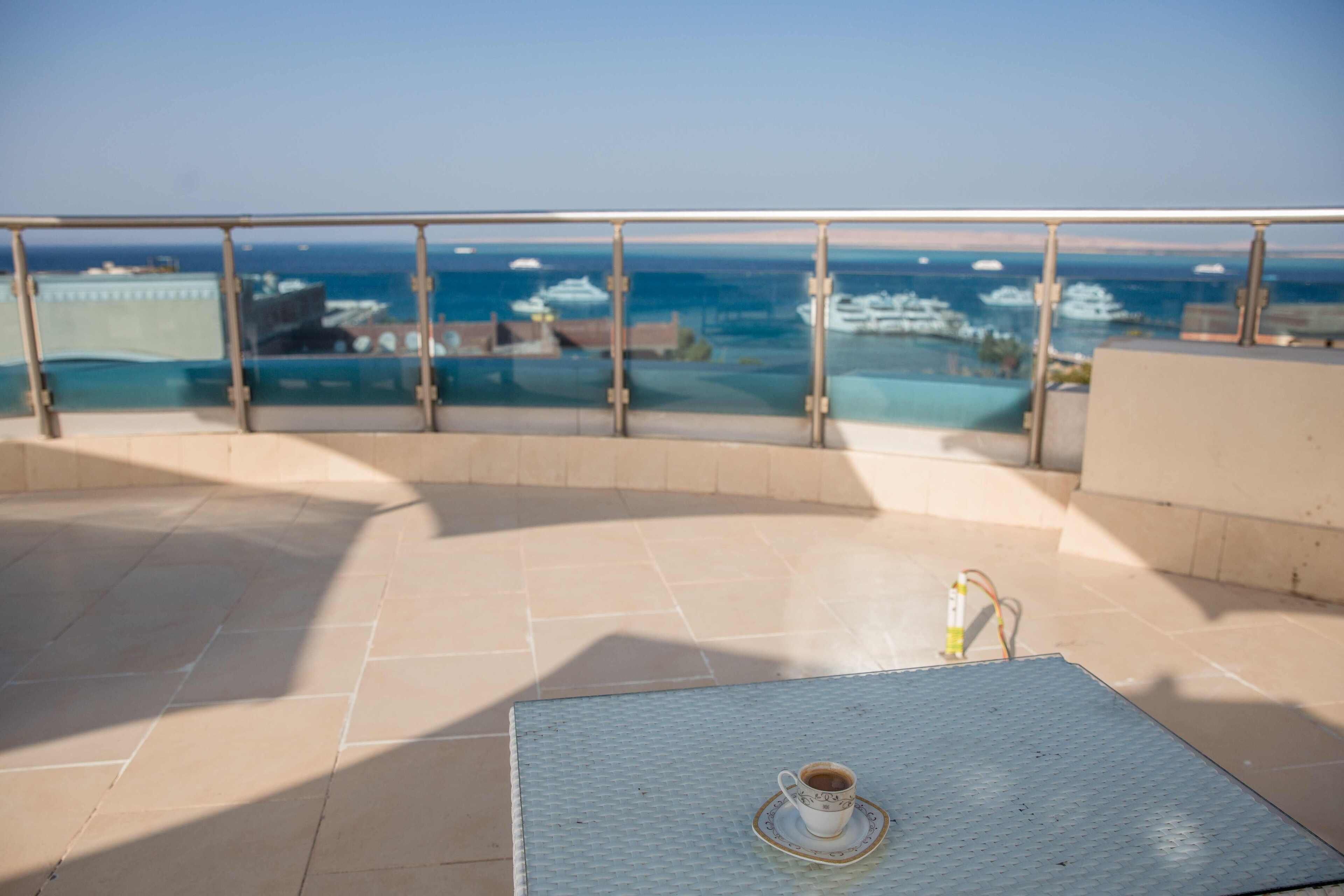 Redcon Suites 3*