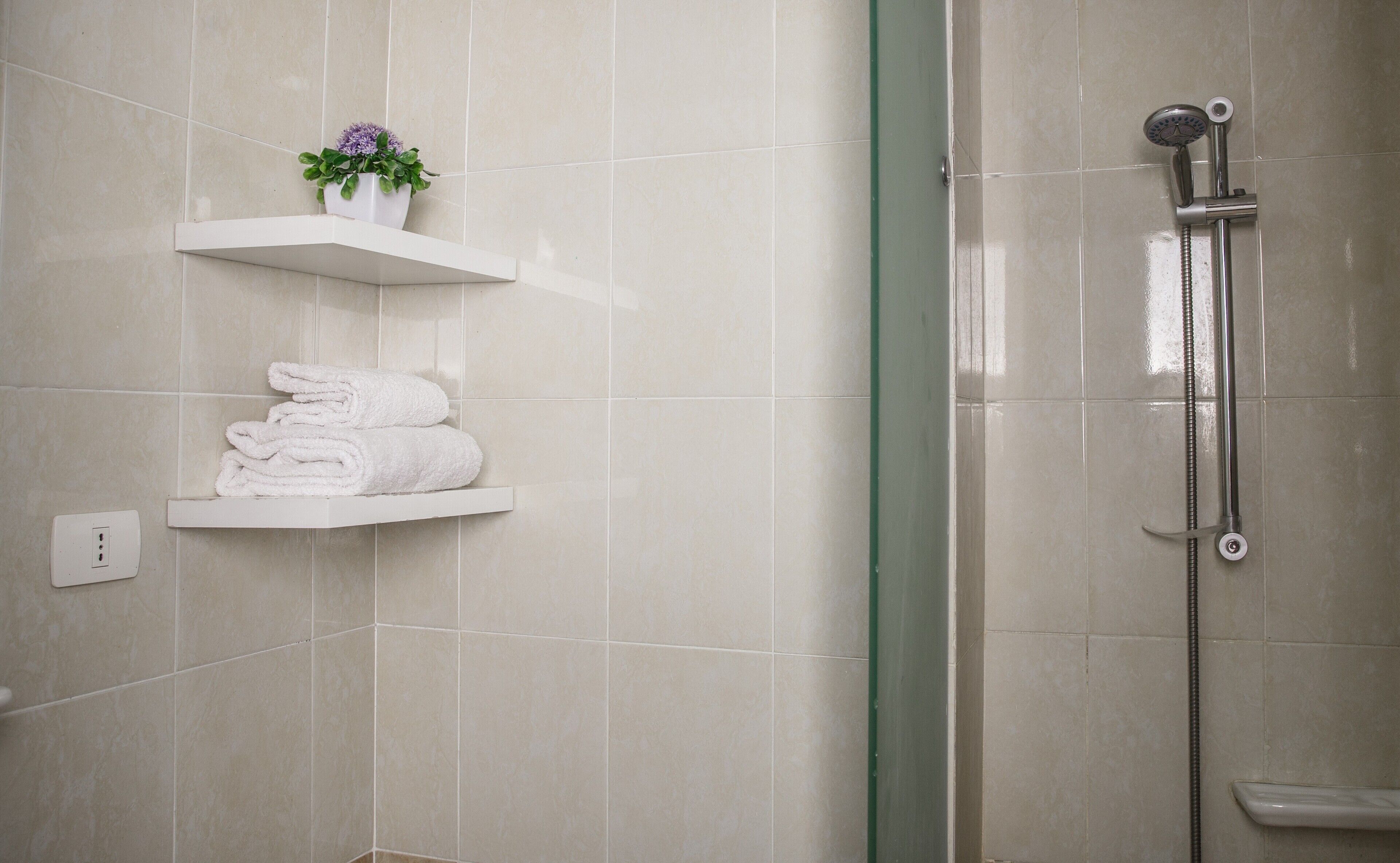 Redcon Suites 3*