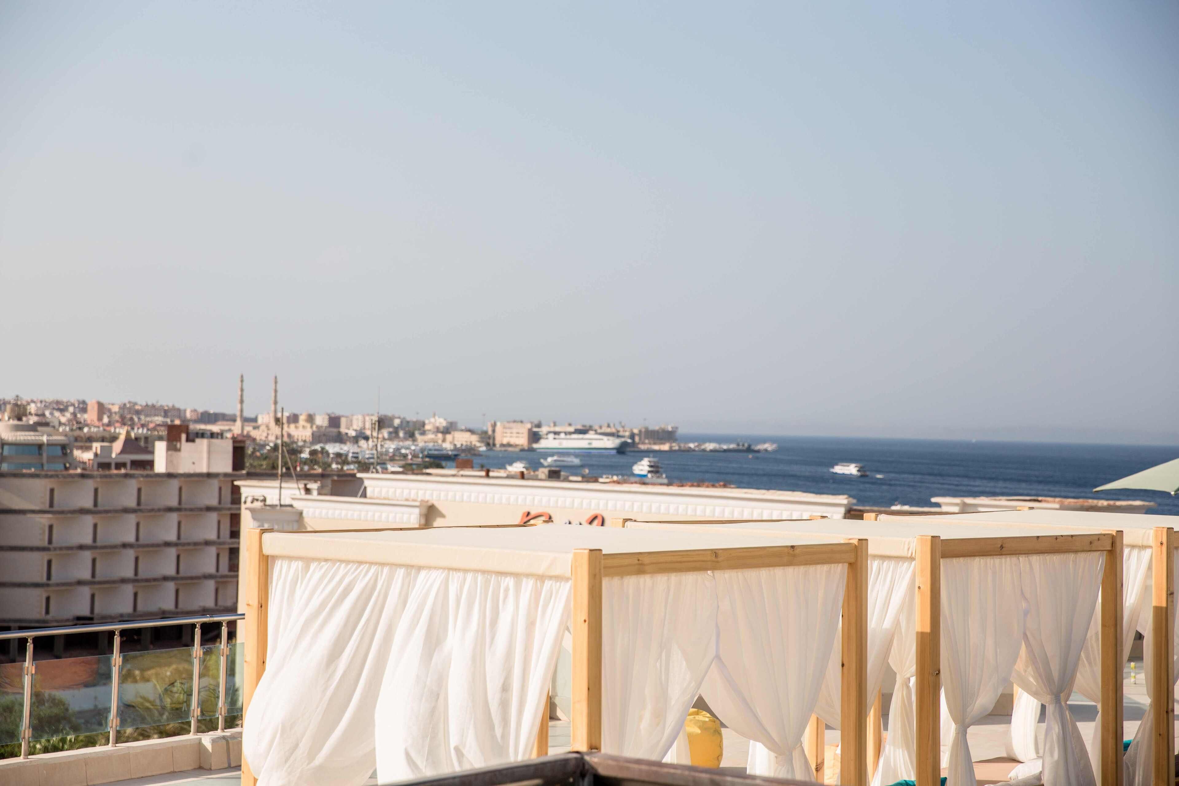 Redcon Suites 3*