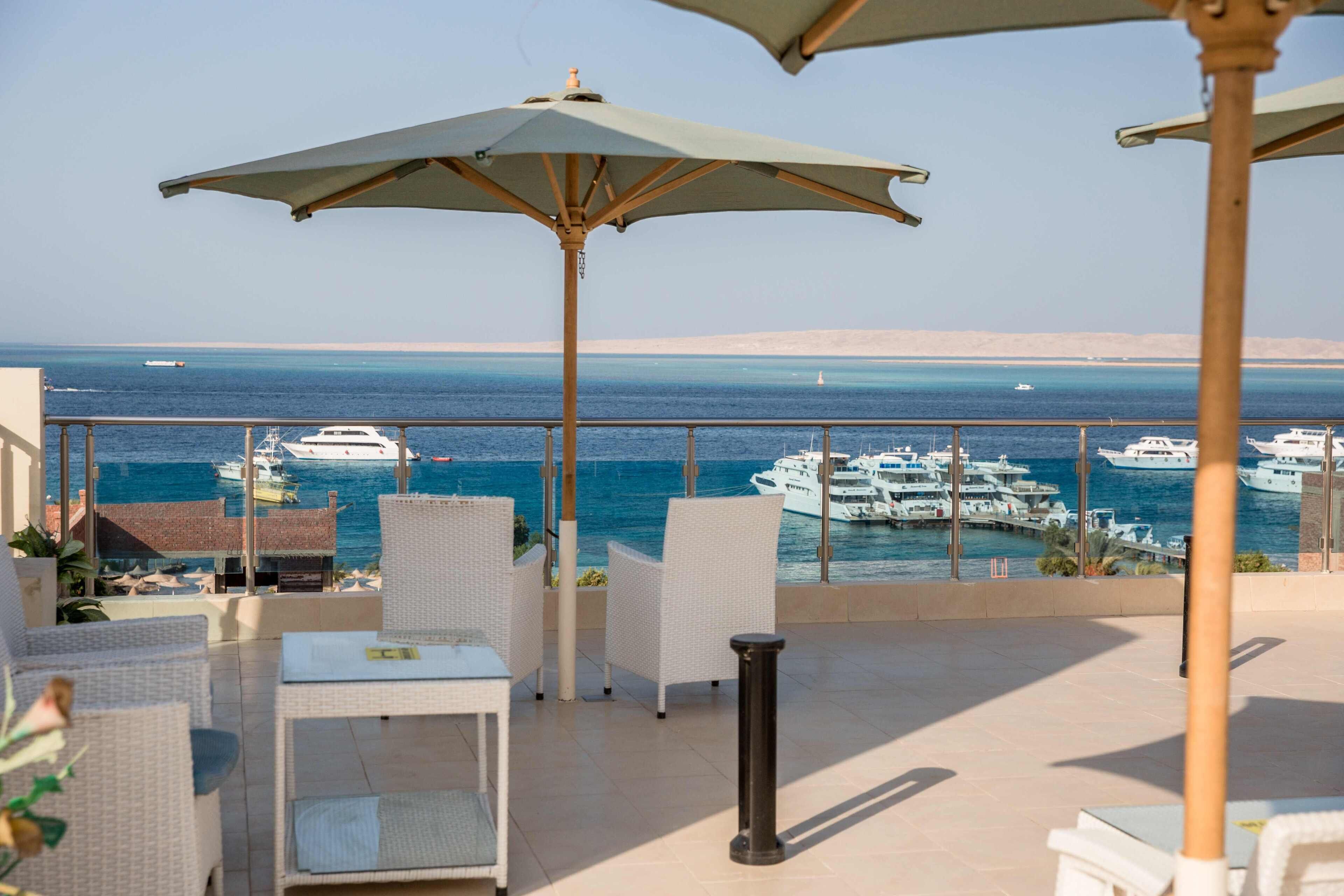 Redcon Suites 3*