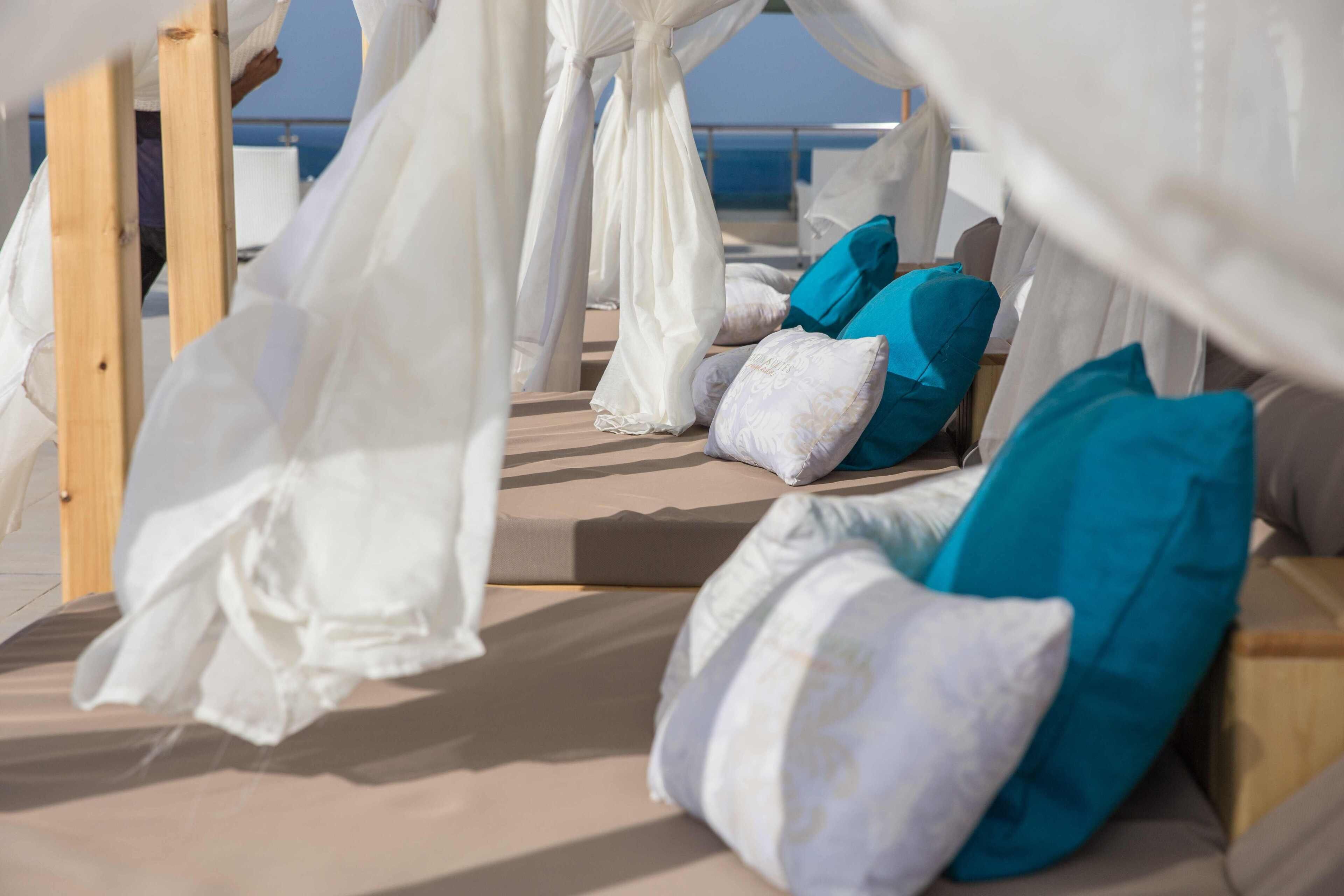 Redcon Suites 3*