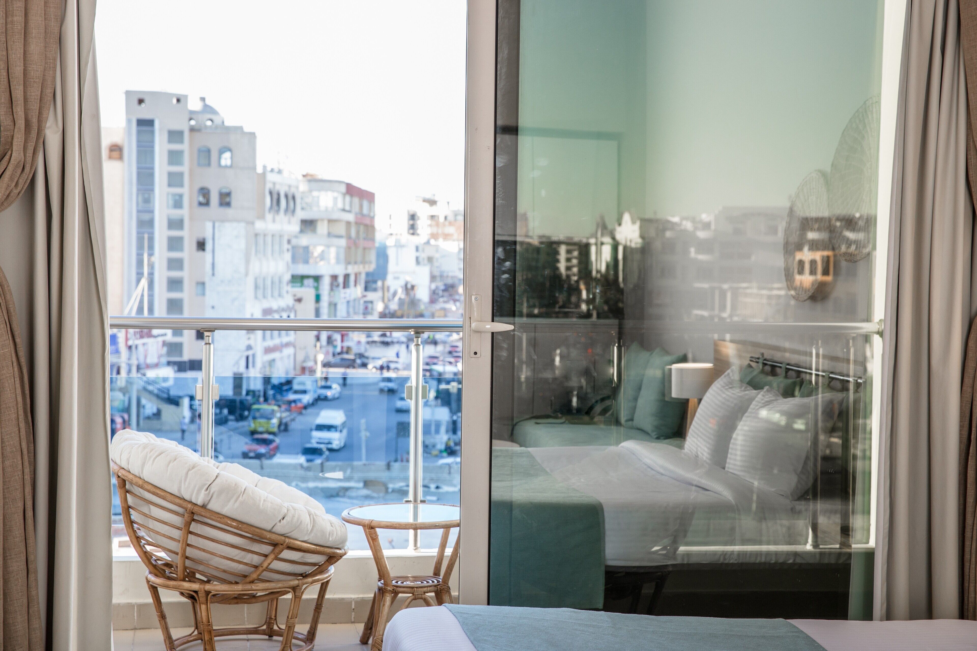 Redcon Suites 3*