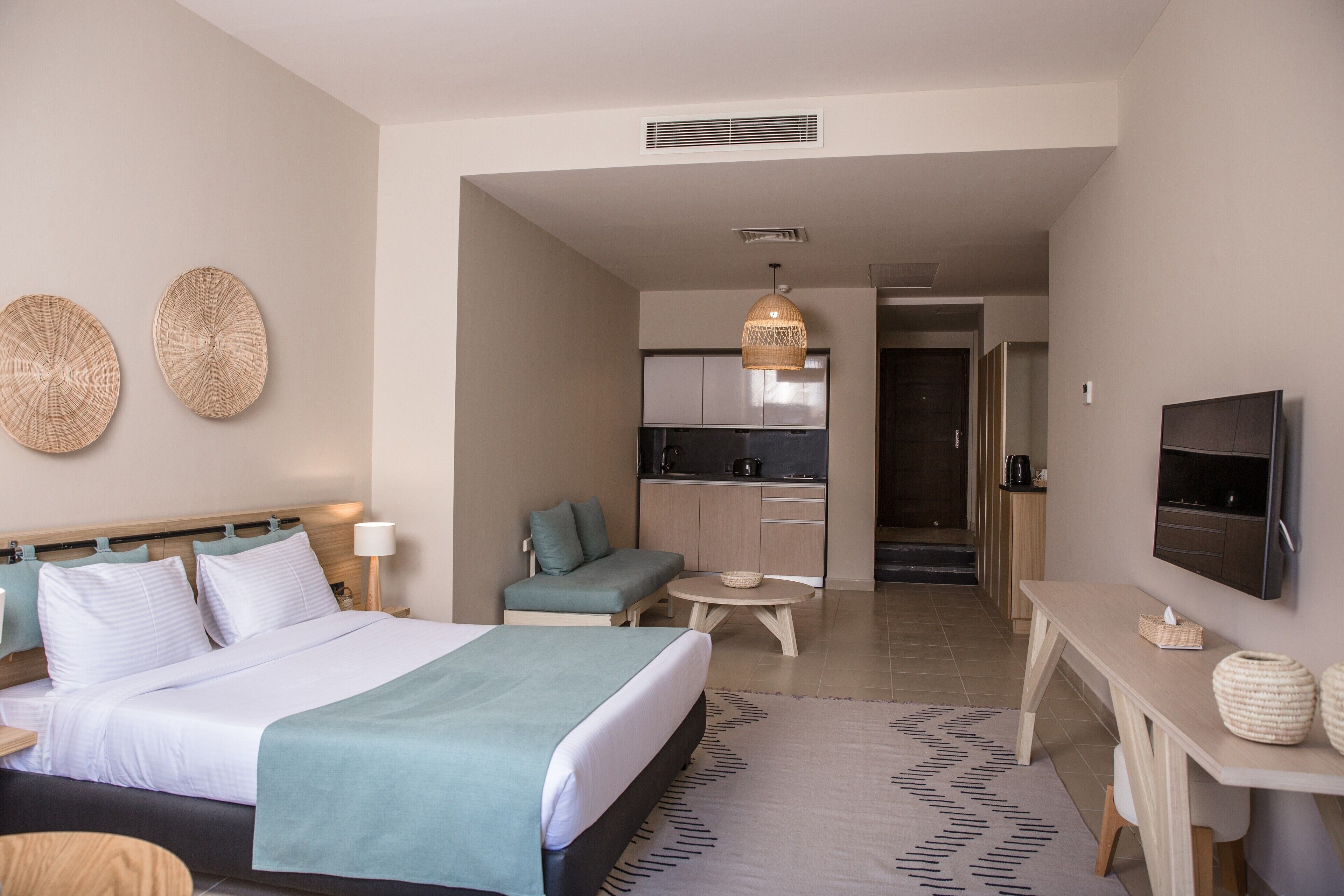Redcon Suites 3*