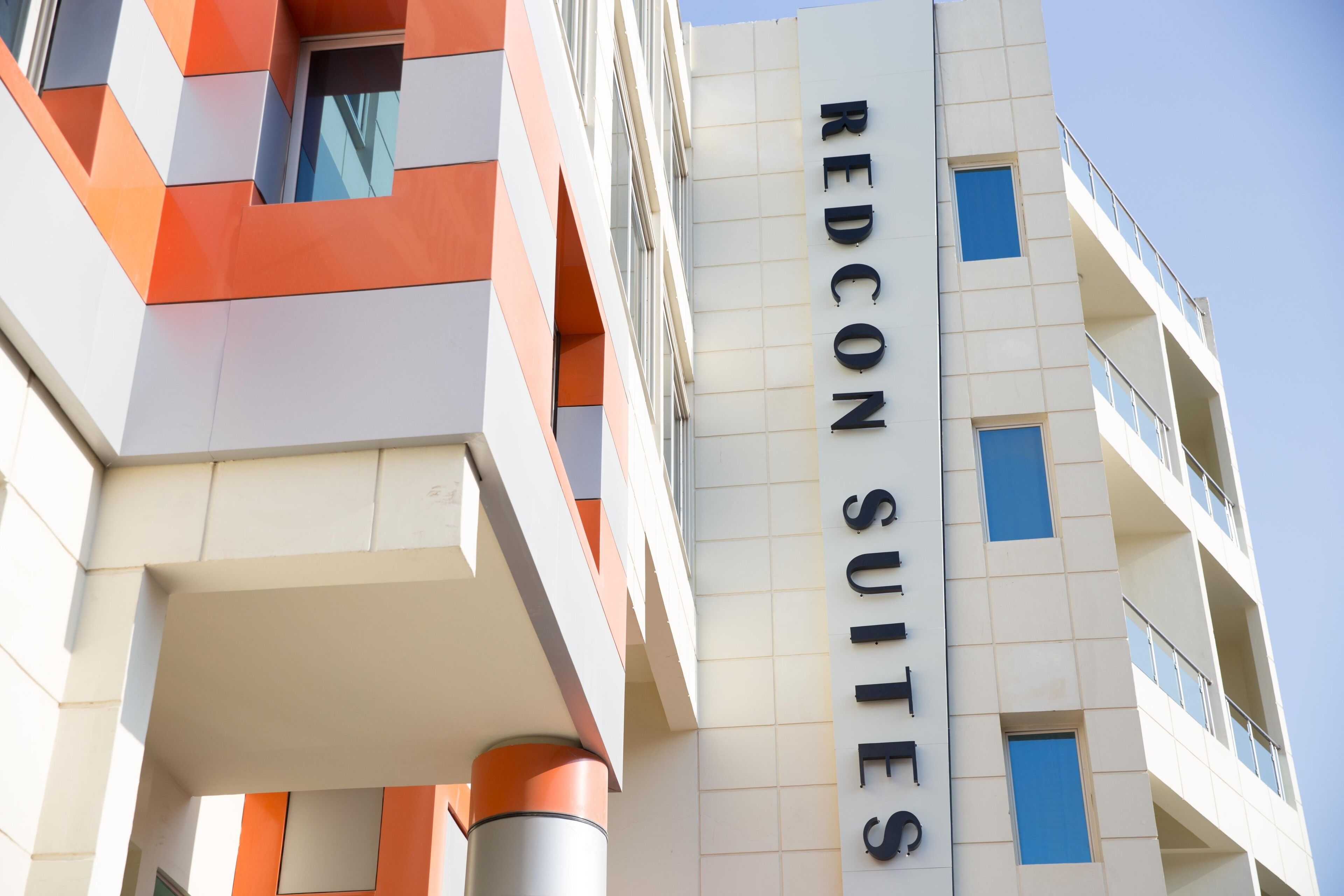 Redcon Suites 3*