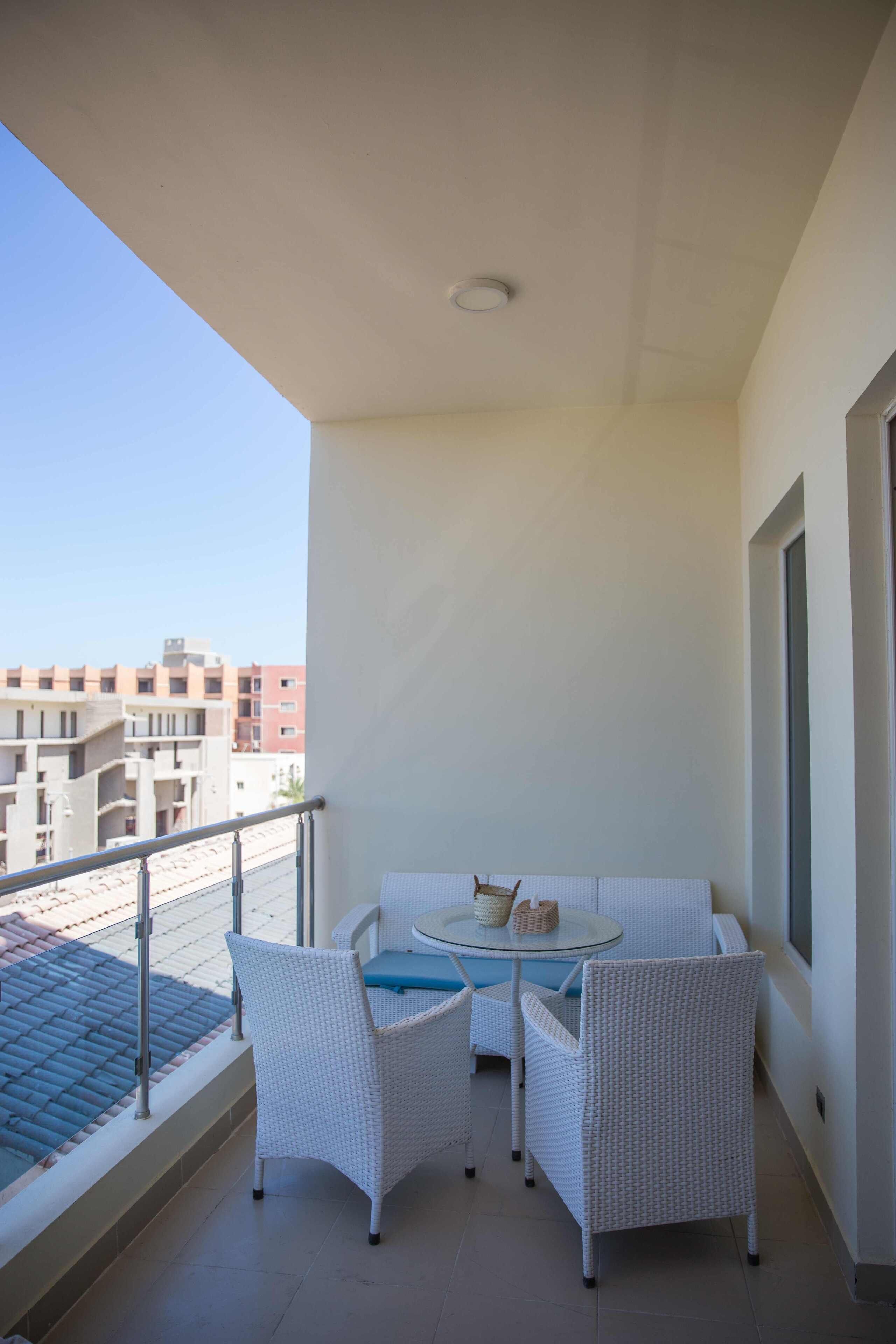 Redcon Suites 3*