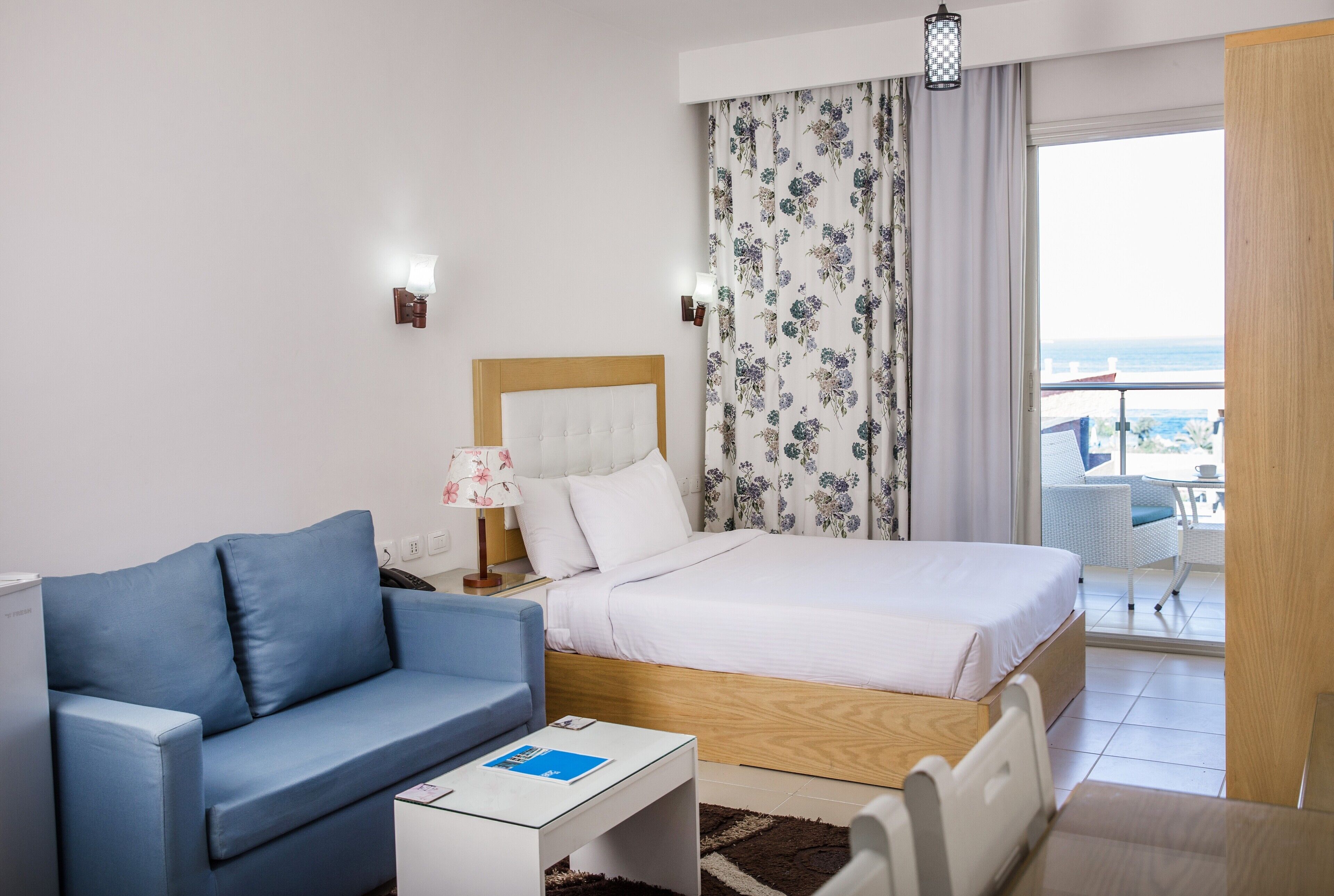 Redcon Suites 3*