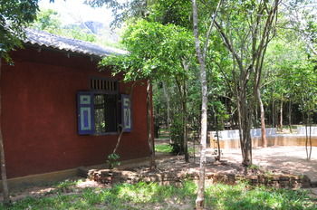 Back Of Beyond - Pidurangala 3*