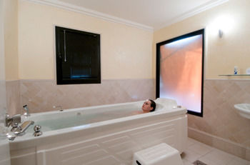 Hotel Le Consul 4*