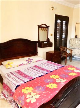 3 Pyramids View Inn 3*
