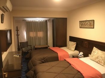 3 Pyramids View Inn 3*