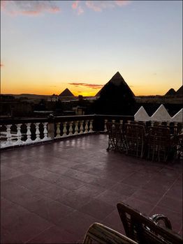3 Pyramids View Inn 3*