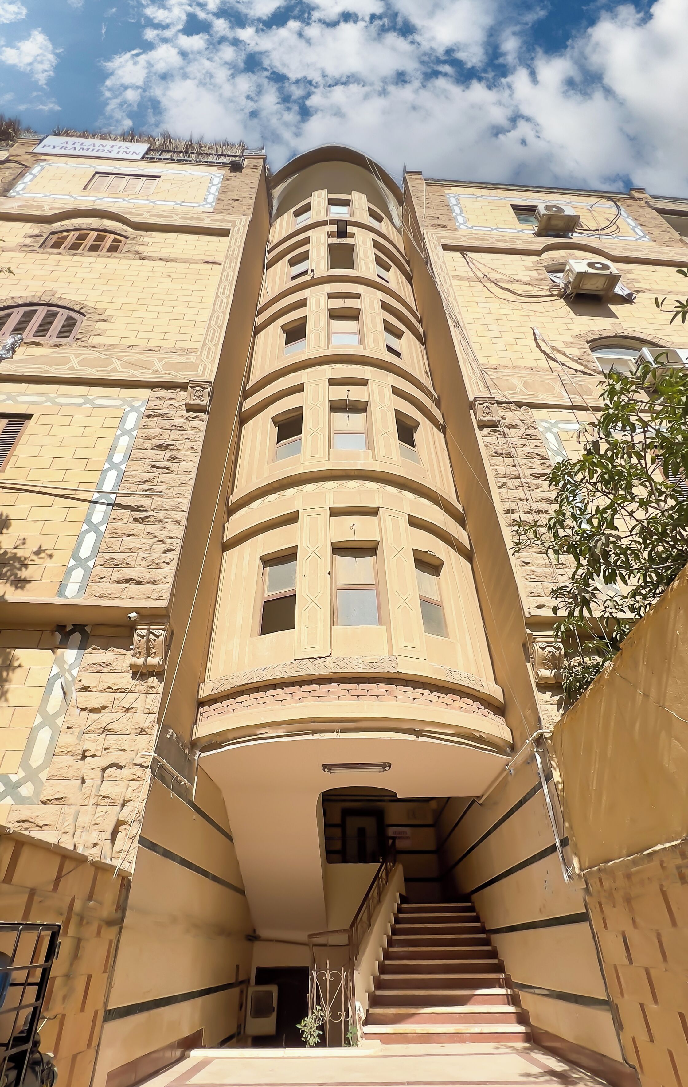 Atlantis Pyramids Inn 2*
