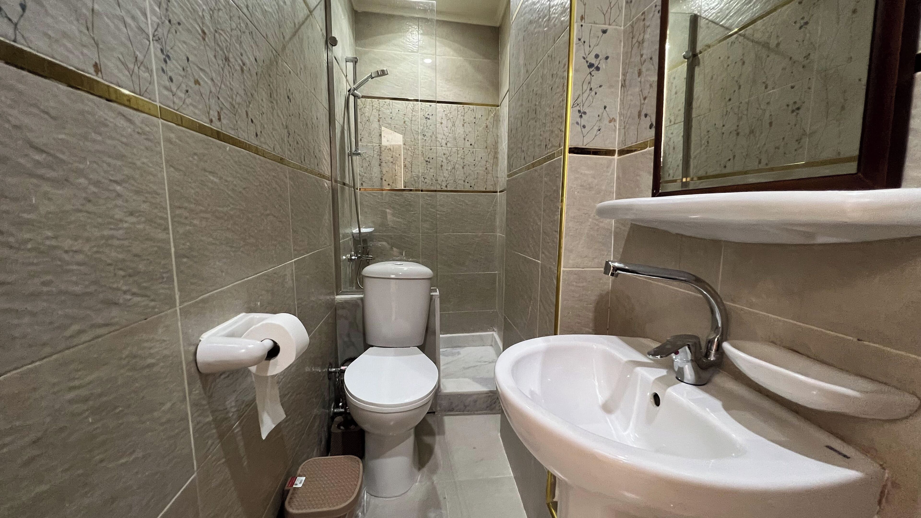 Atlantis Pyramids Inn 2*