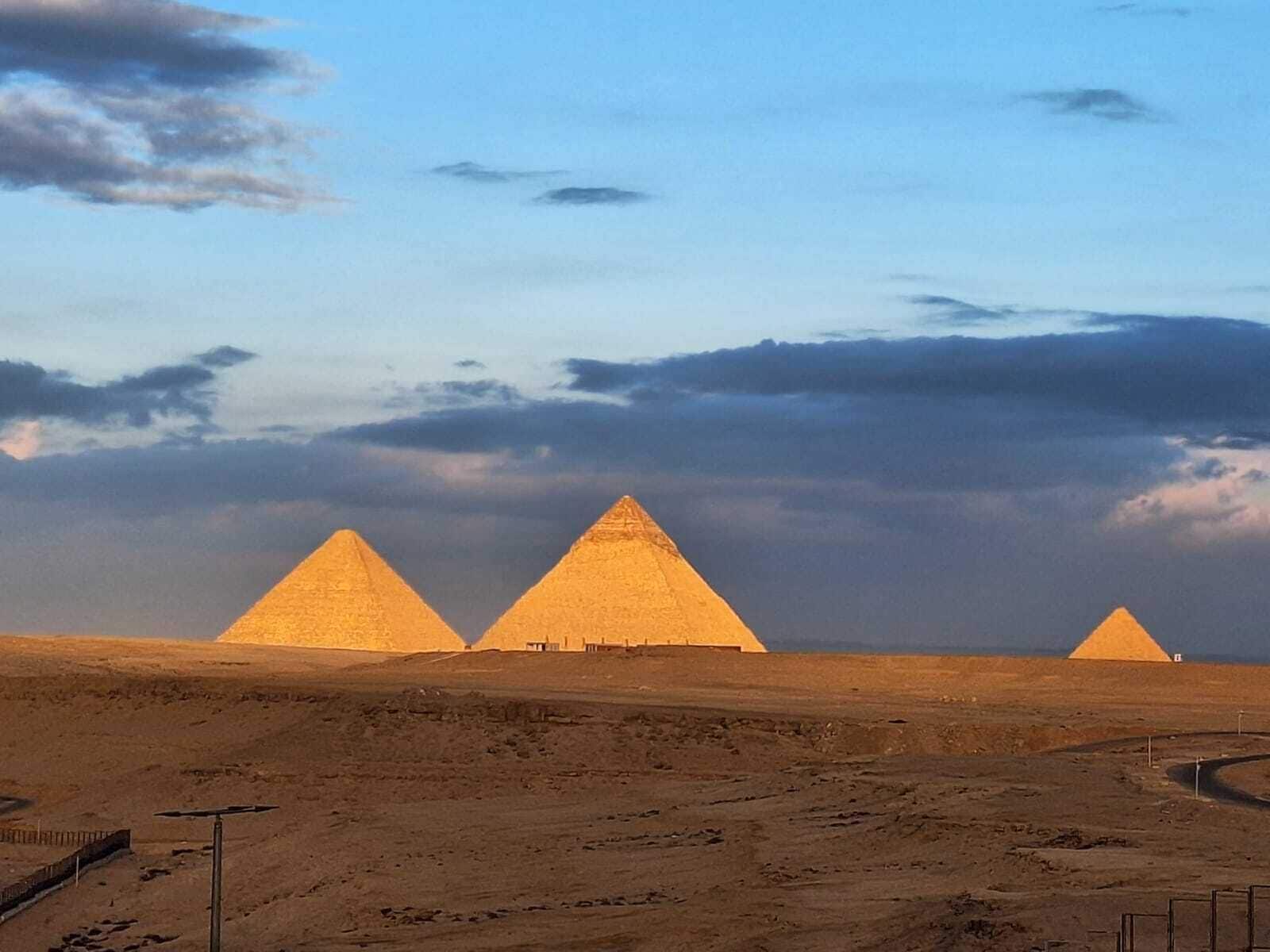 Atlantis Pyramids Inn 2*