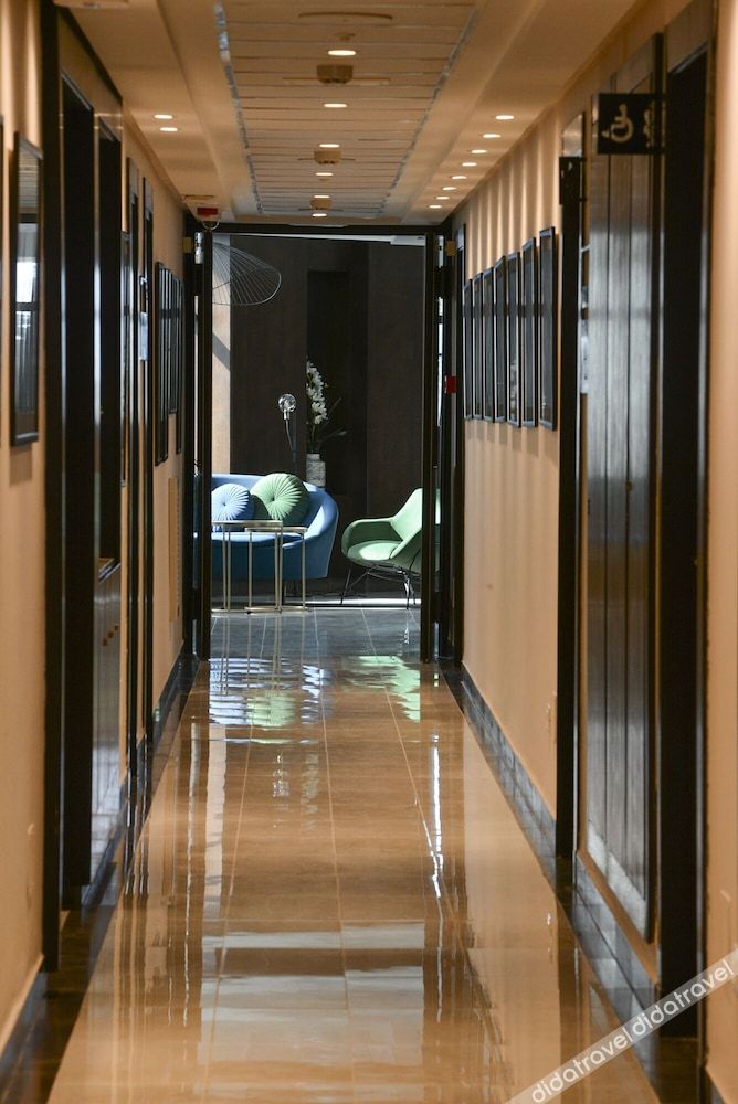 Maia Hotel Suites 0*