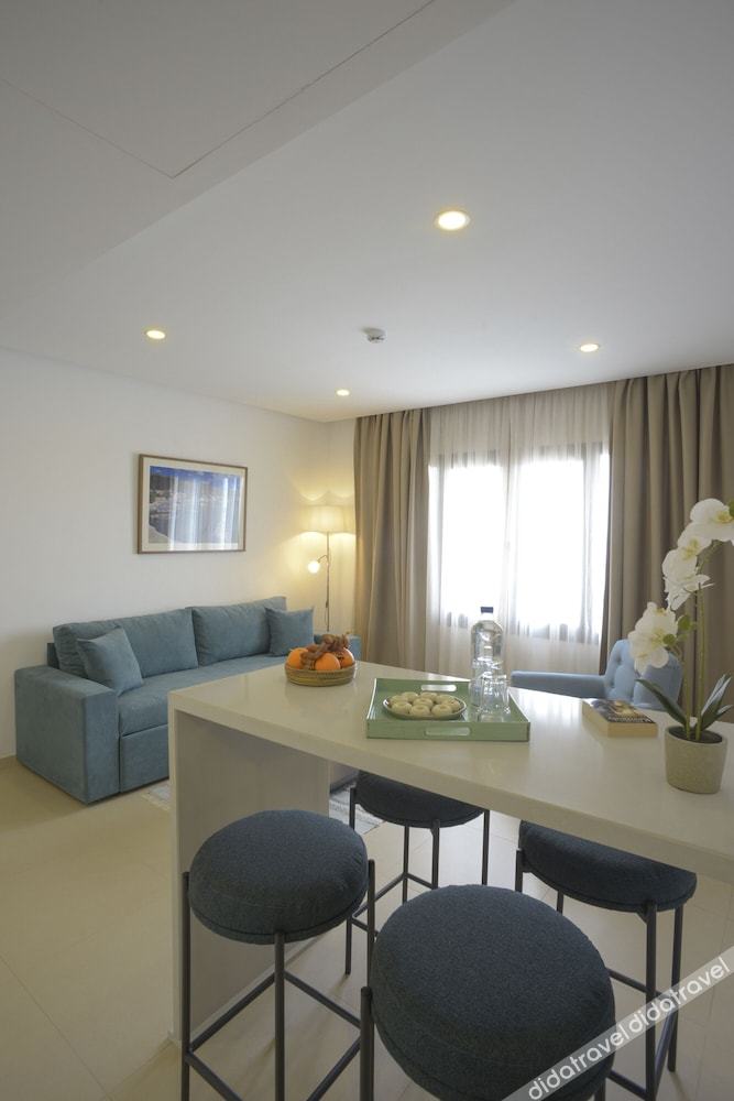 Maia Hotel Suites 0*