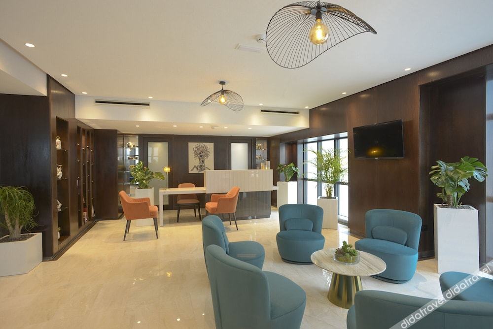 Maia Hotel Suites 0*