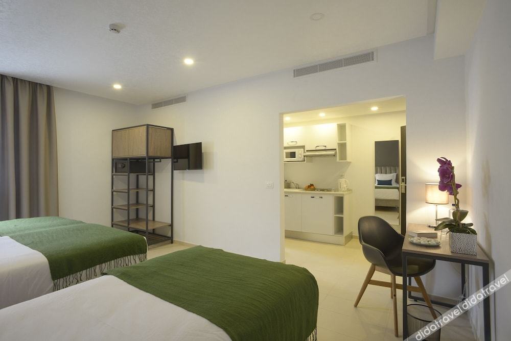 Maia Hotel Suites 0*