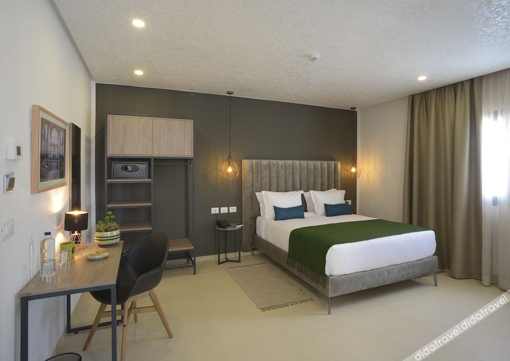 Maia Hotel Suites 0*