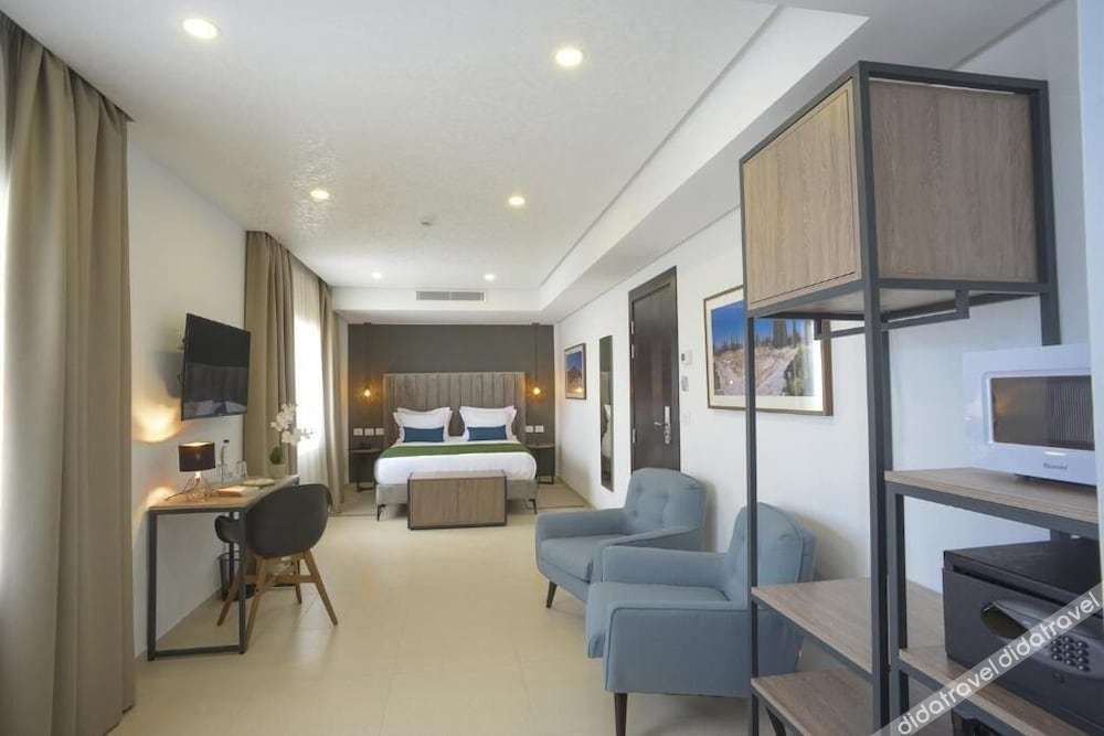 Maia Hotel Suites 0*