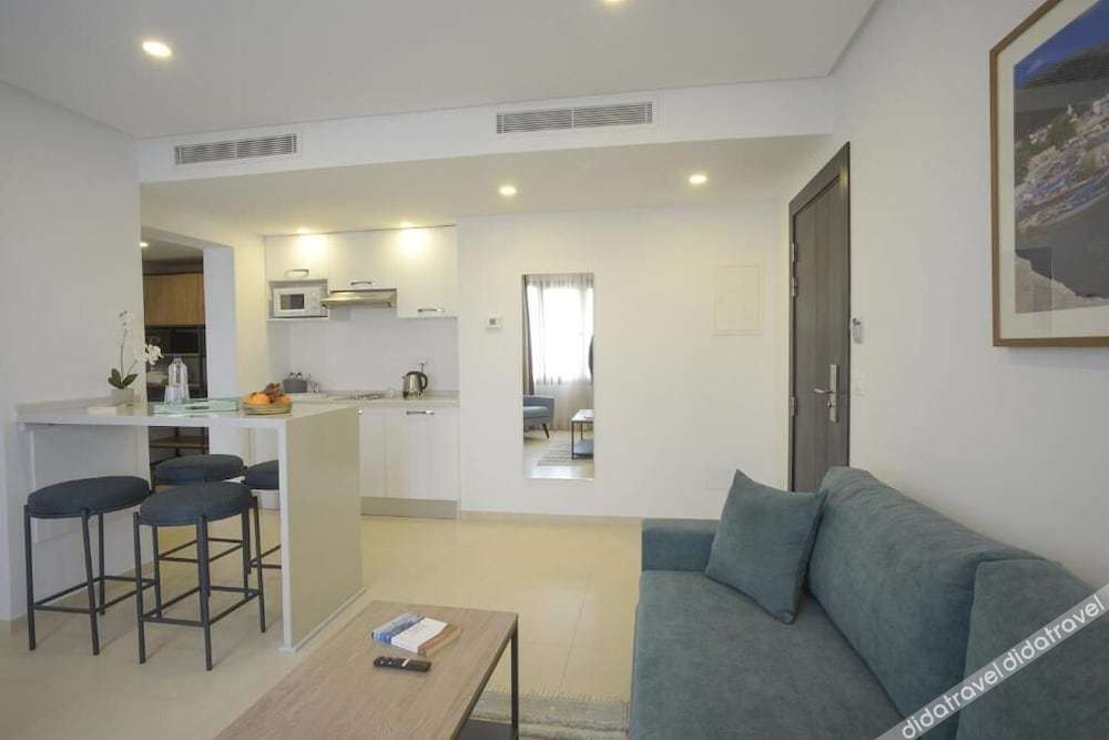 Maia Hotel Suites 0*