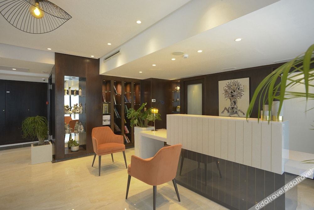 Maia Hotel Suites 0*