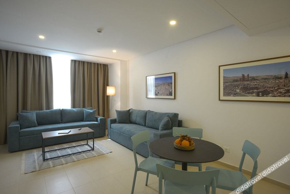 Maia Hotel Suites 0*