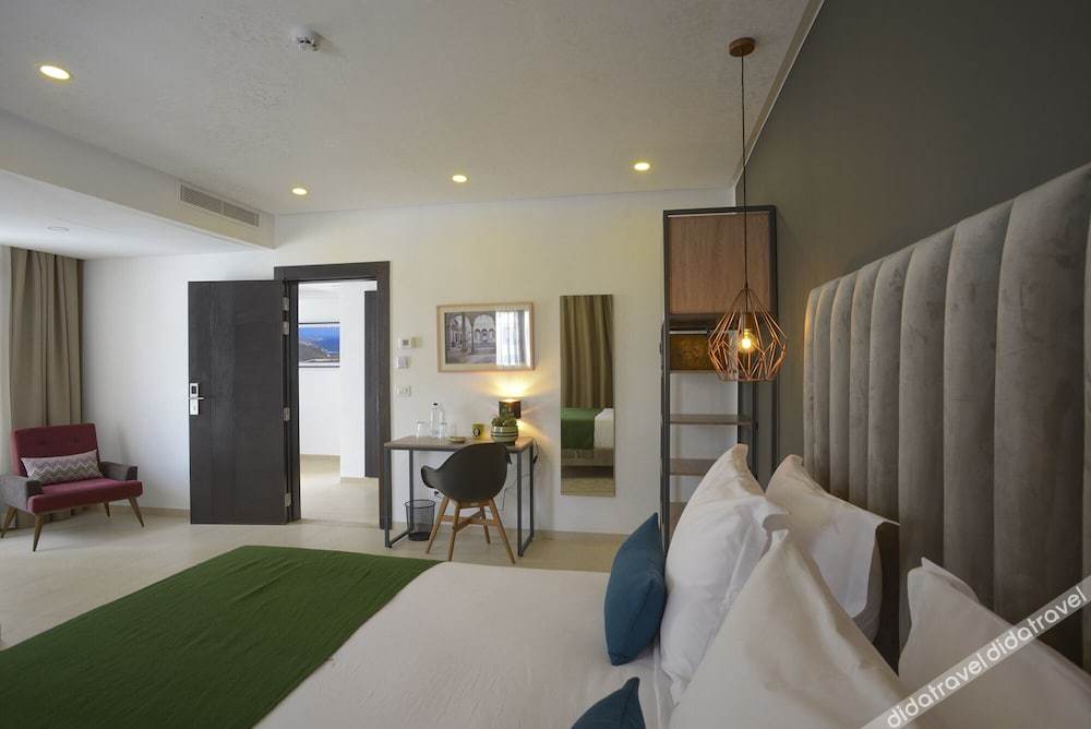 Maia Hotel Suites 0*