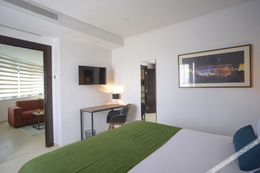 Maia Hotel Suites 0*